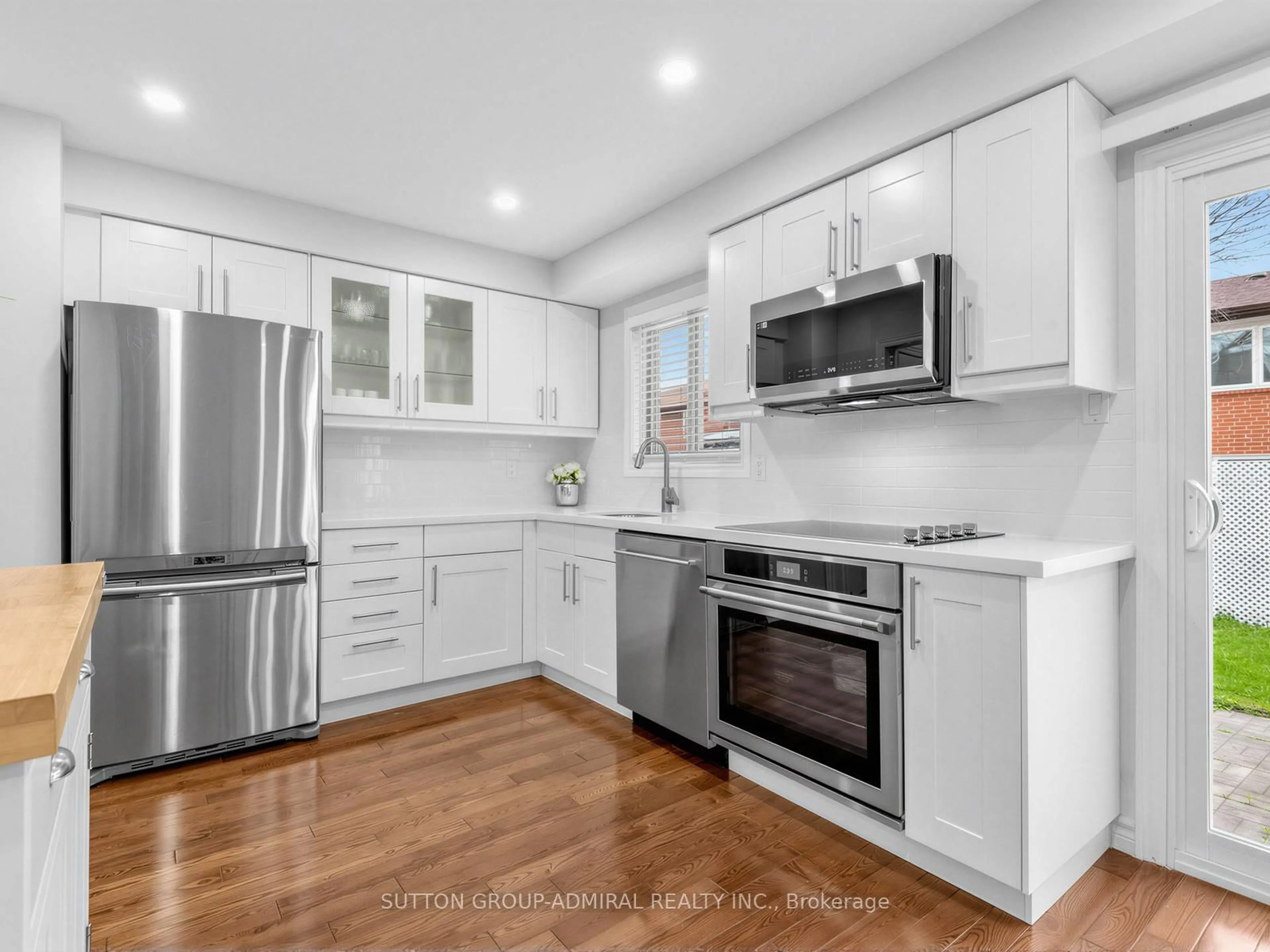 Open concept kitchen, unknown for 155 Mabley Cres, Vaughan Ontario L4J 2Z7