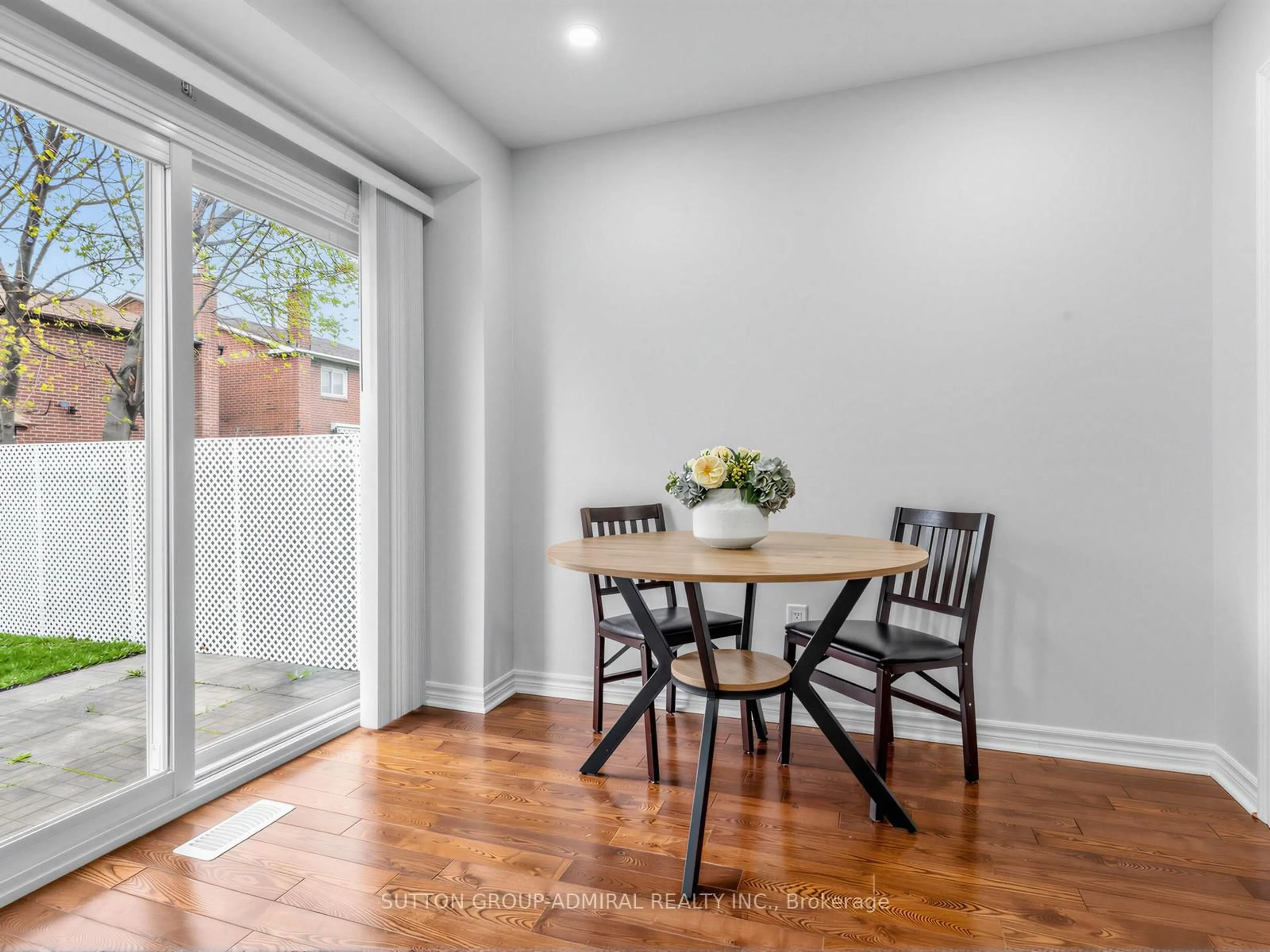 Dining room, wood/laminate floor for 155 Mabley Cres, Vaughan Ontario L4J 2Z7