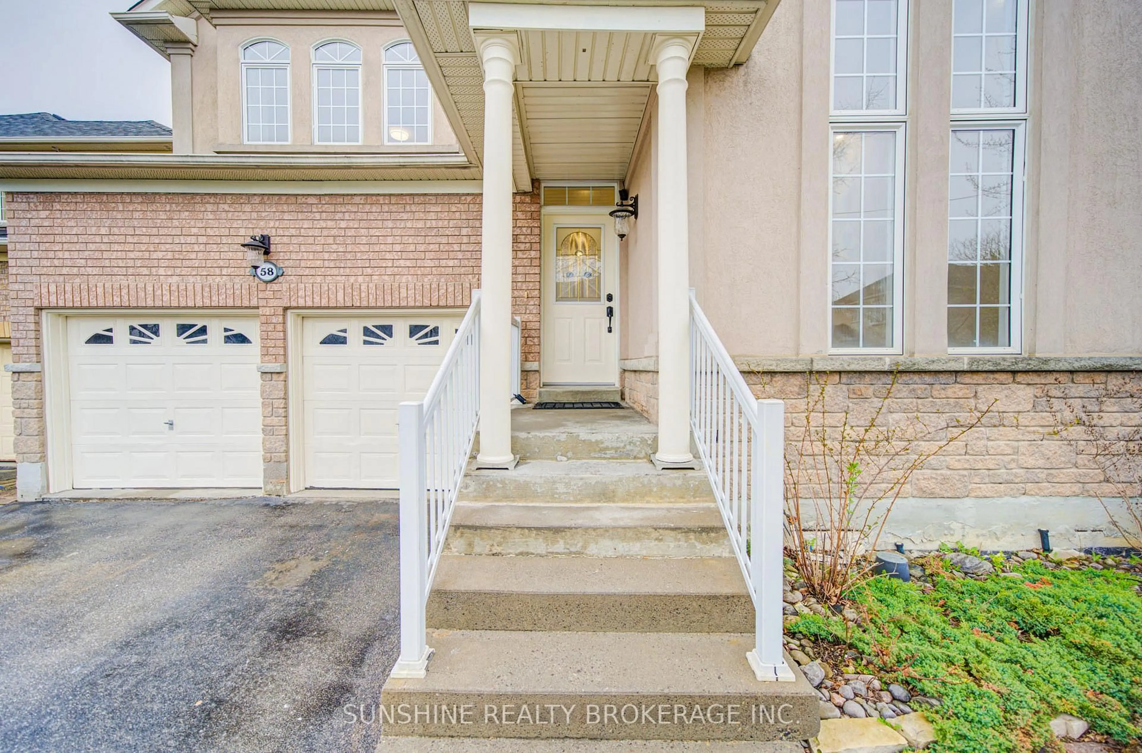 Indoor entryway for 58 Chalone Cres, Vaughan Ontario L4H 1V6