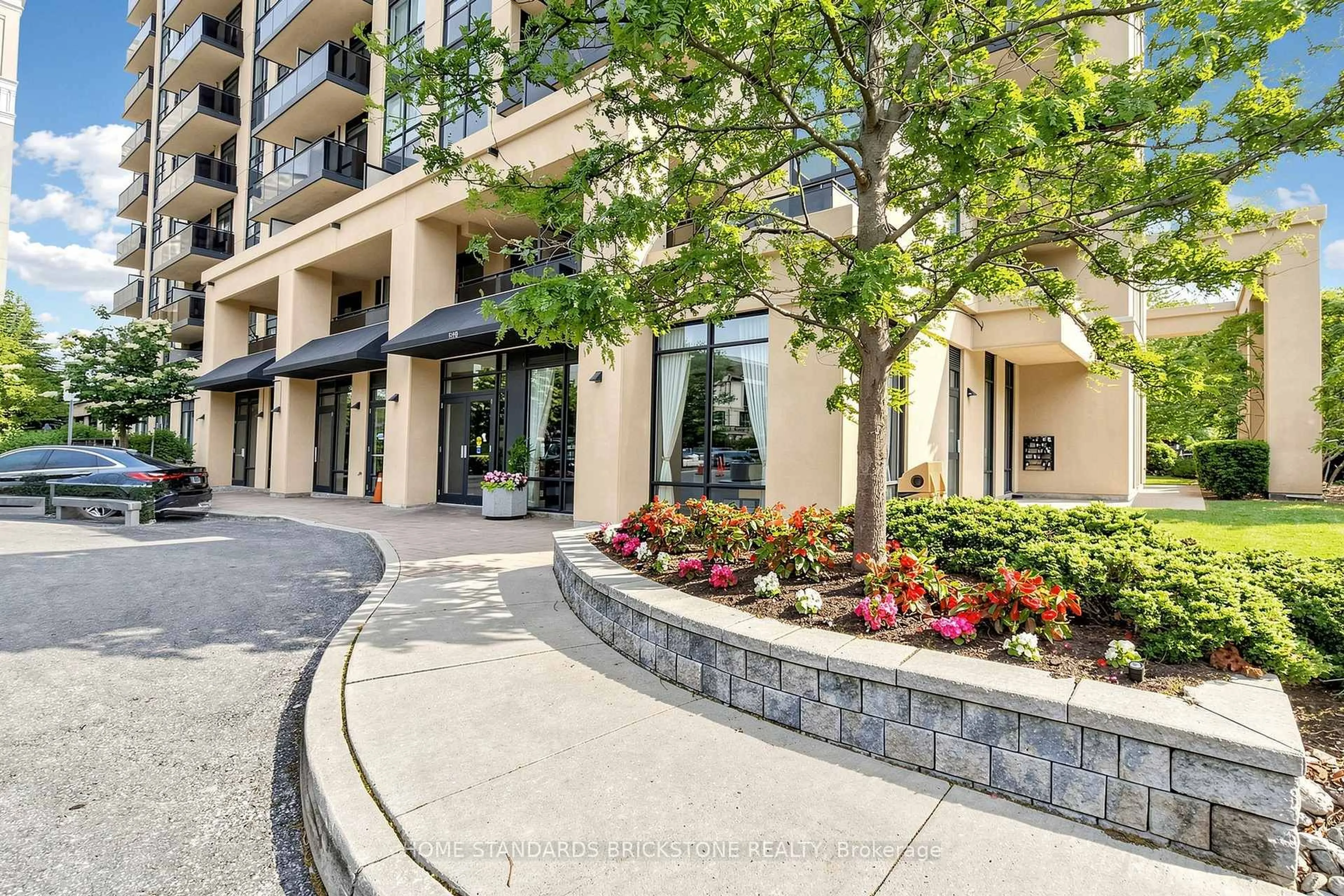 Patio, street for 520 Steeles Ave #511, Vaughan Ontario L4J 0H2