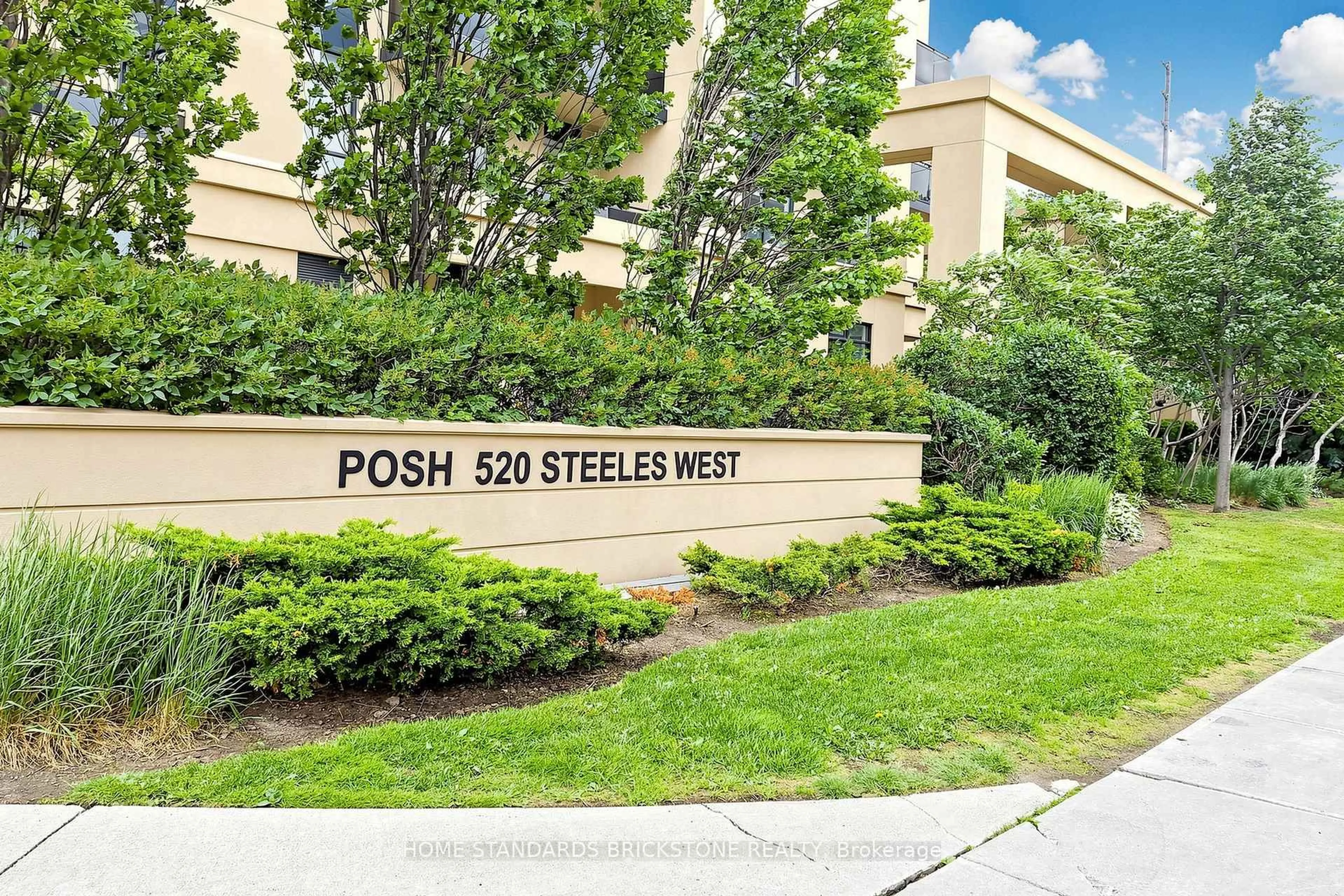 Patio, street for 520 Steeles Ave #511, Vaughan Ontario L4J 0H2