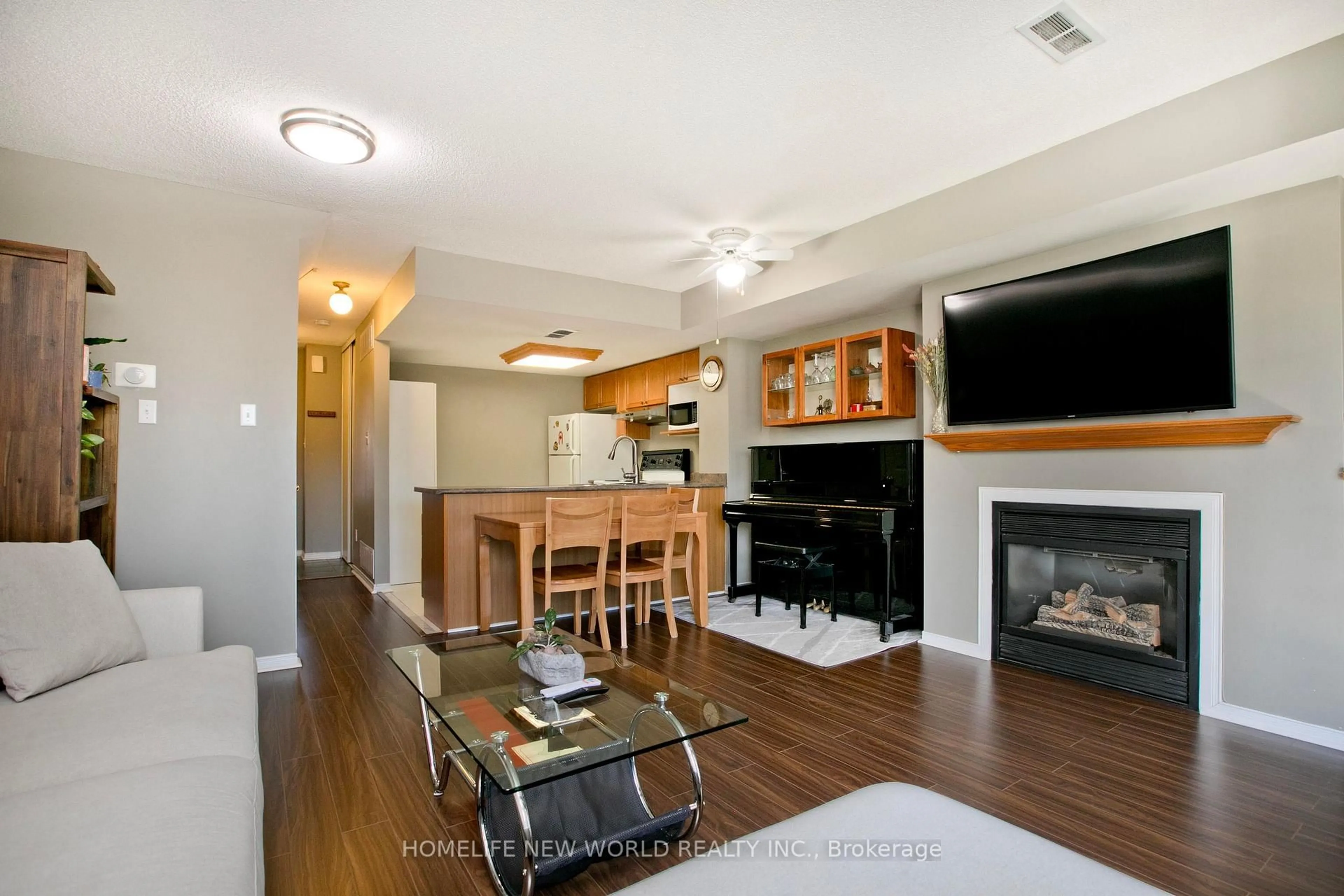 Unknown for 694 Limpert Terr, Newmarket Ontario L3Y 8R2