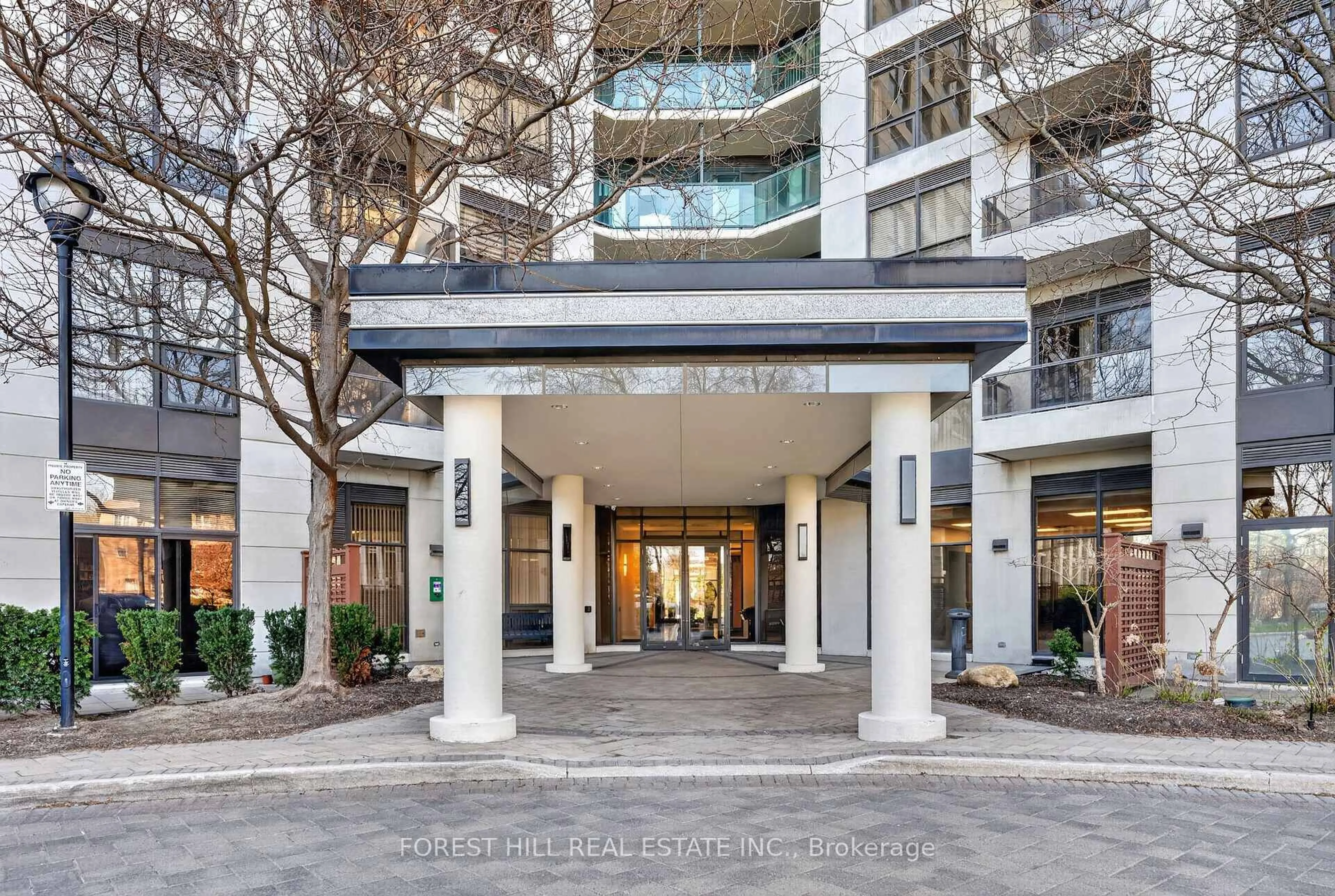 Indoor foyer for 18 Harding Blvd #1121, Richmond Hill Ontario L4C 0T3