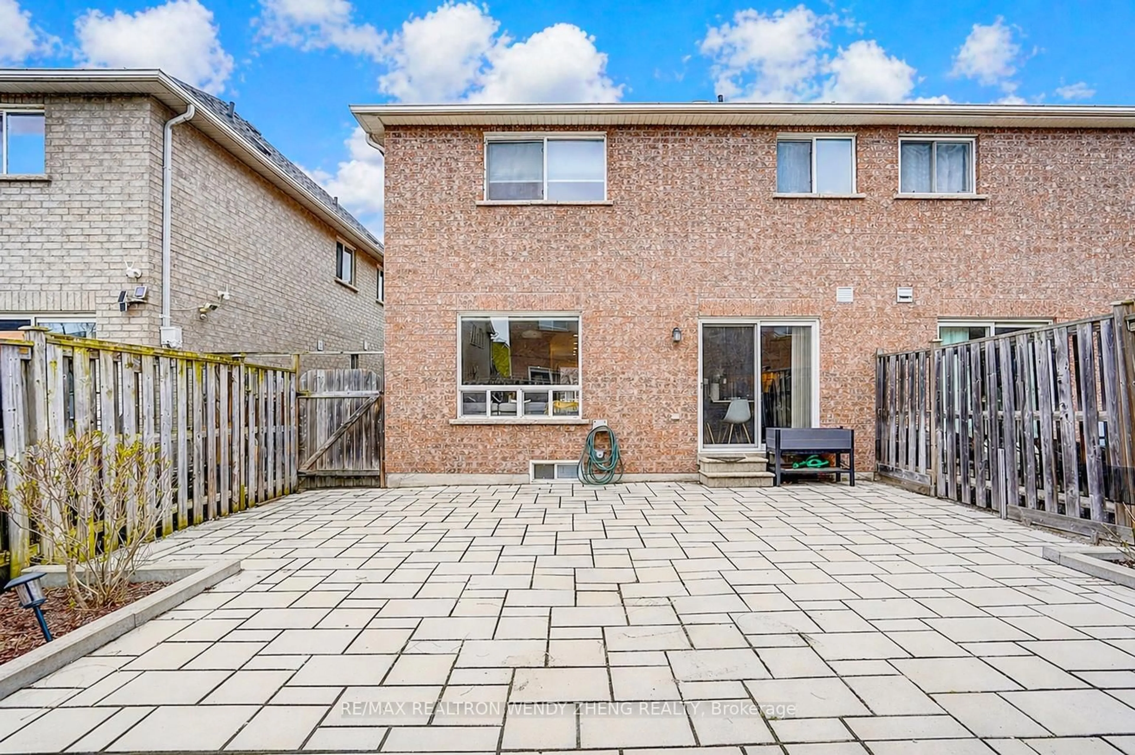 Patio, street for 5 Vineland St, Markham Ontario L3R 5S4