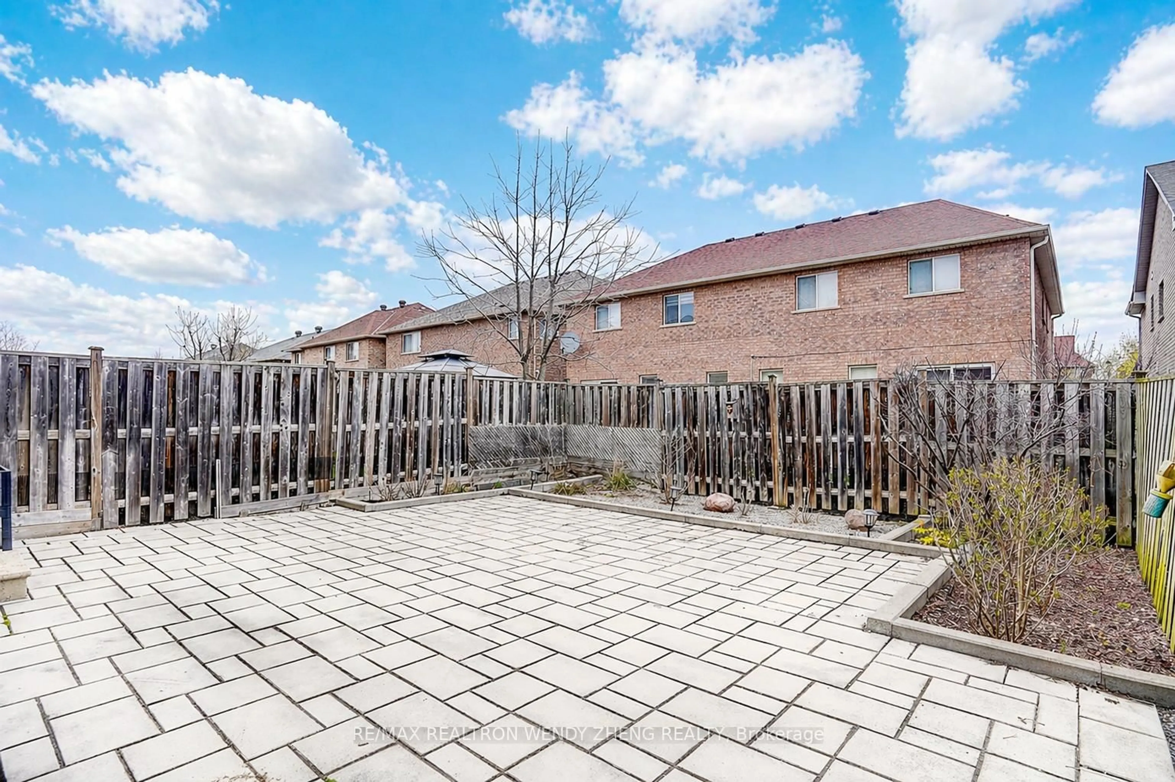 Patio, street for 5 Vineland St, Markham Ontario L3R 5S4