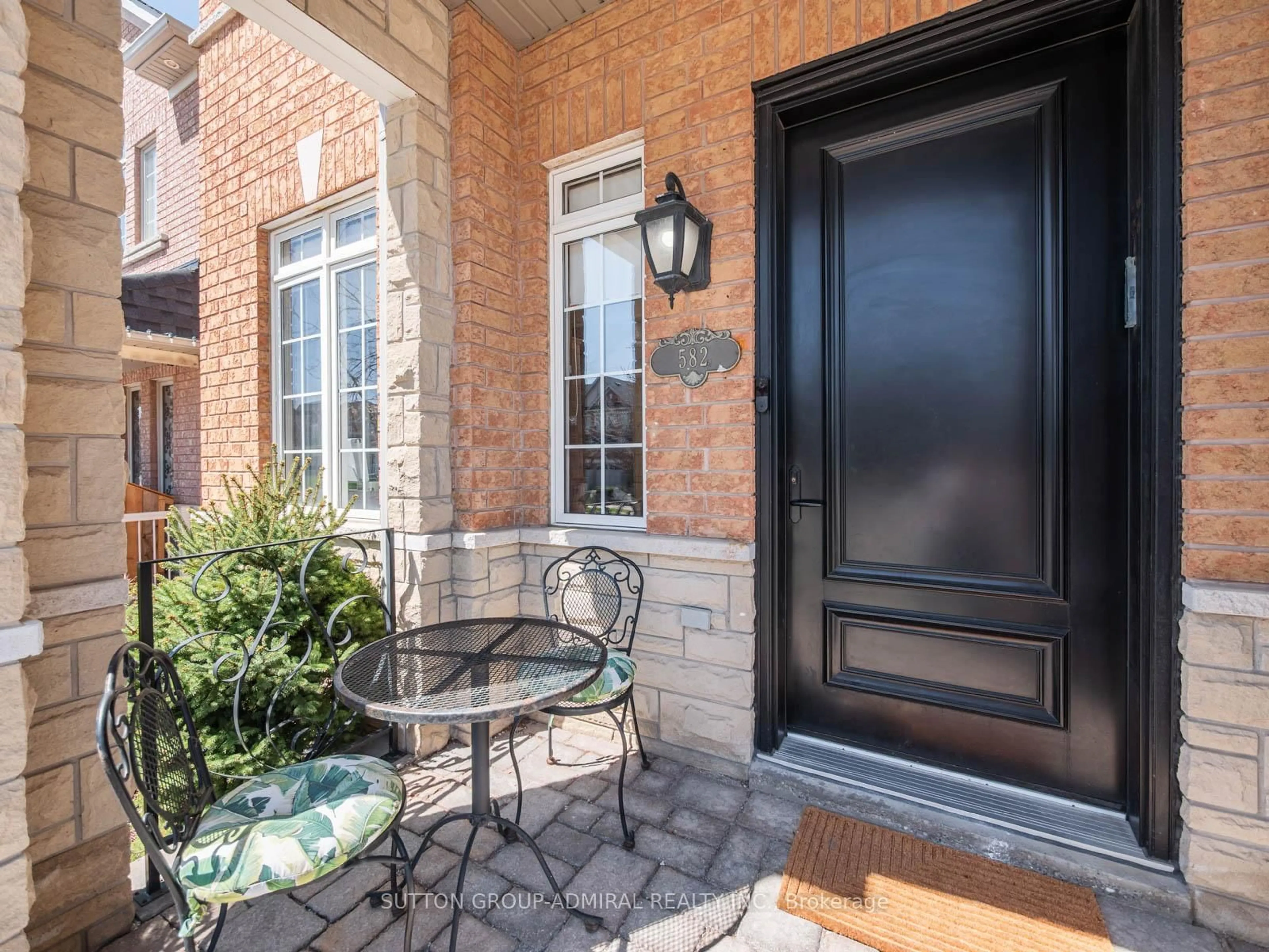 Unknown for 582 Summeridge Dr, Vaughan Ontario L4J 9J1