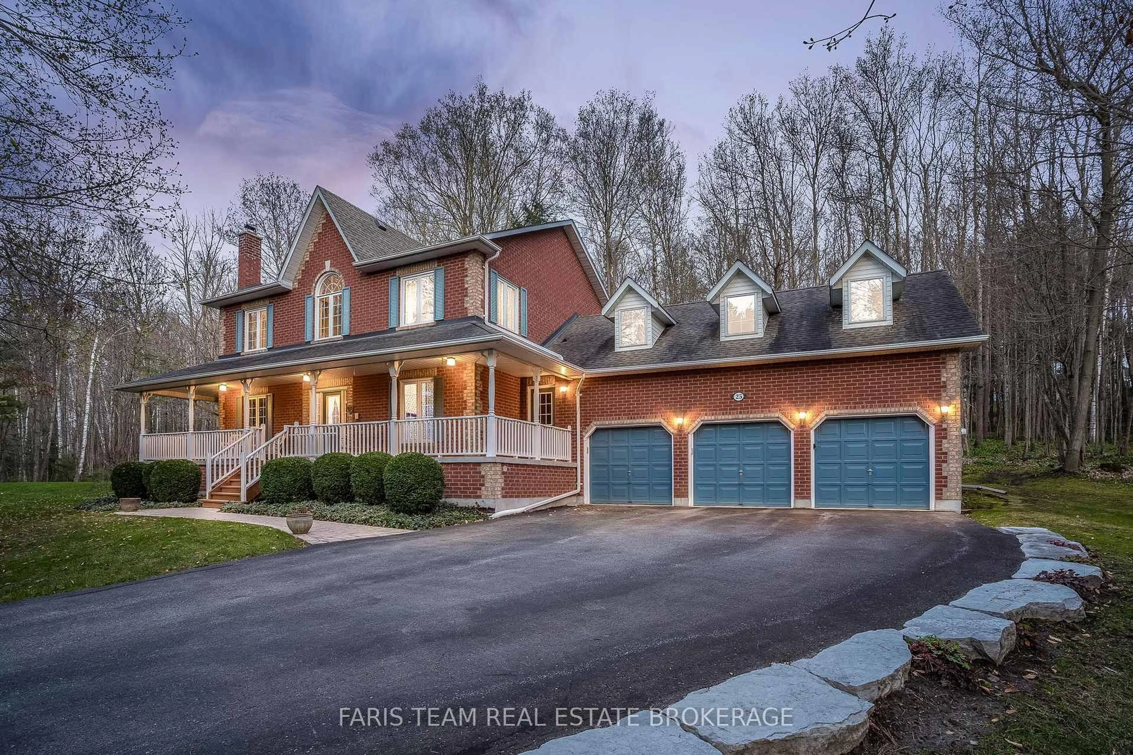 Home with brick exterior material, street for 25 Averill Crt, Bradford West Gwillimbury Ontario L0G 1A0