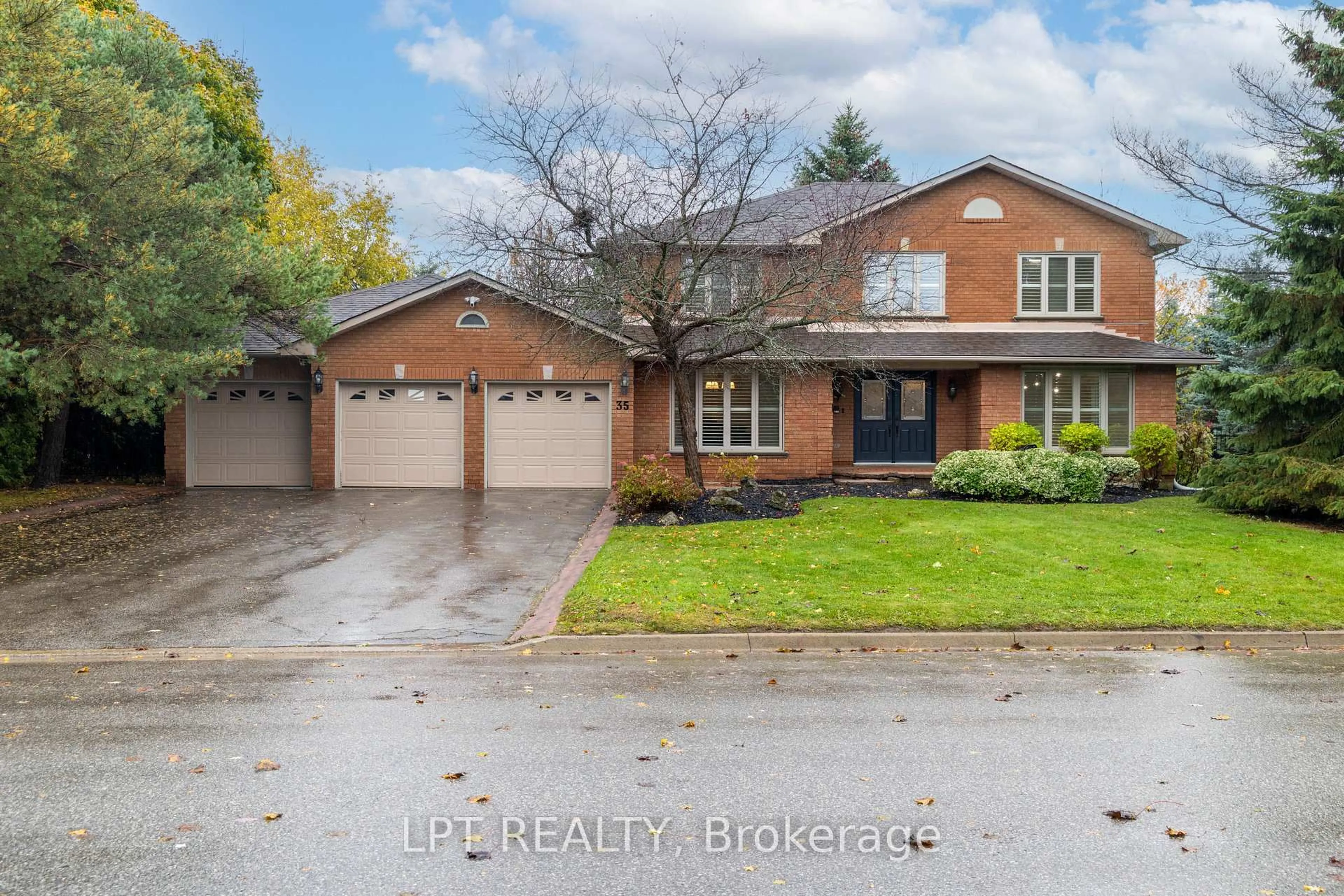 Home with brick exterior material, street for 35 Dennis Dr, King Ontario L7B 1C8