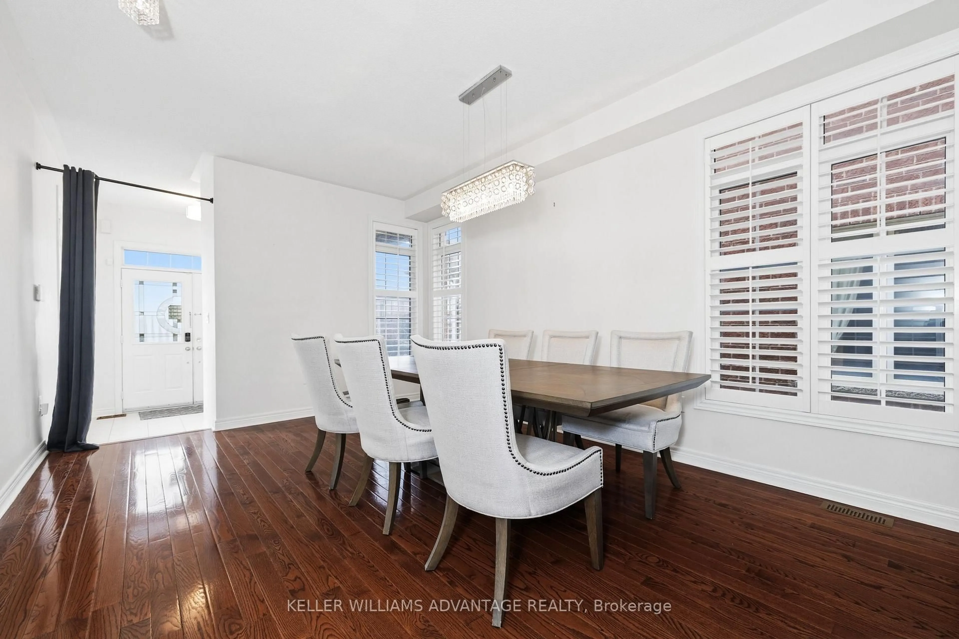 Dining room, wood/laminate floor for 117 Mintwood Rd, Vaughan Ontario L4J 9K3