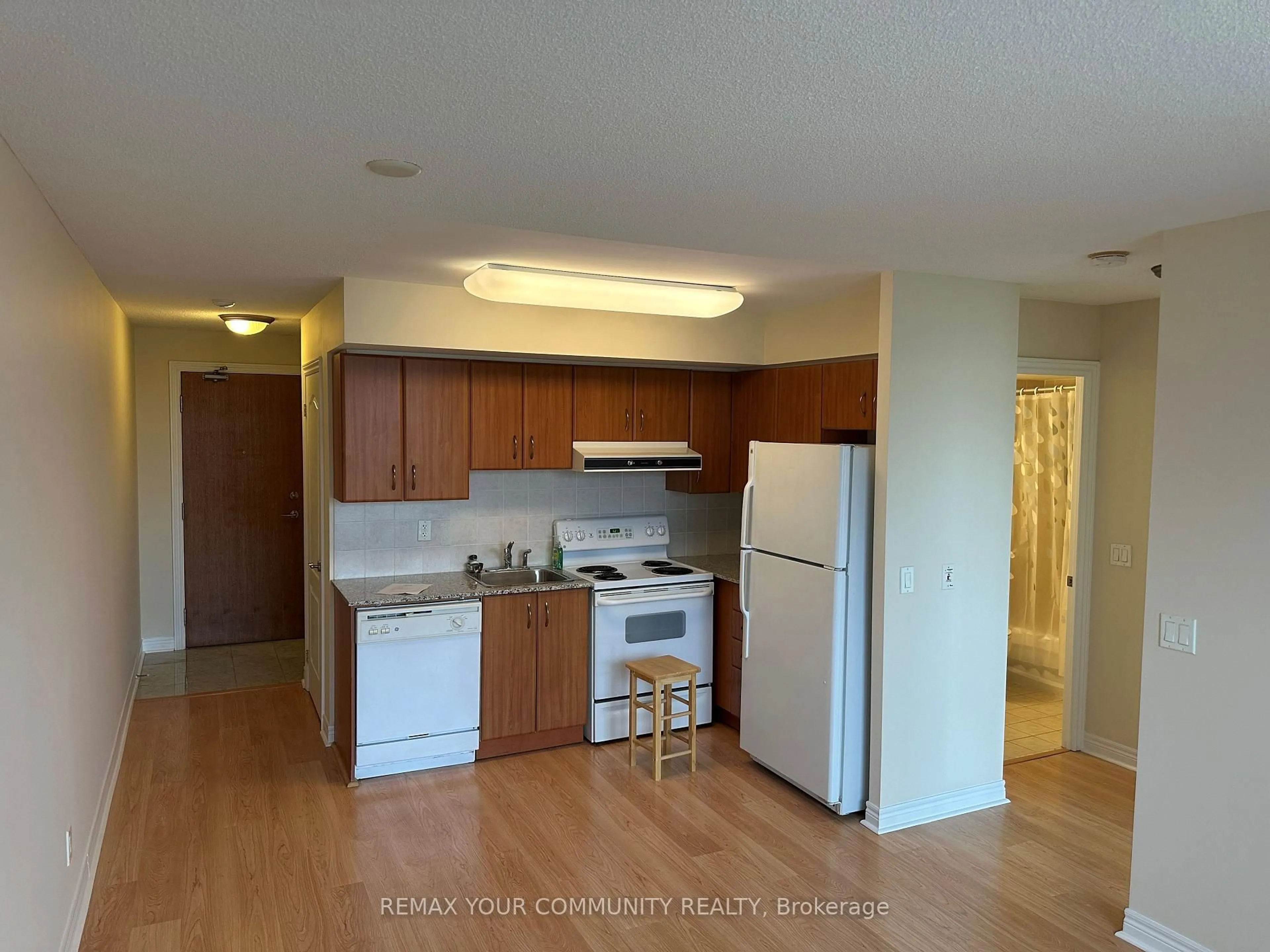 Standard kitchen, wood/laminate floor for 50 Disera Dr #317, Vaughan Ontario L4J 9E9