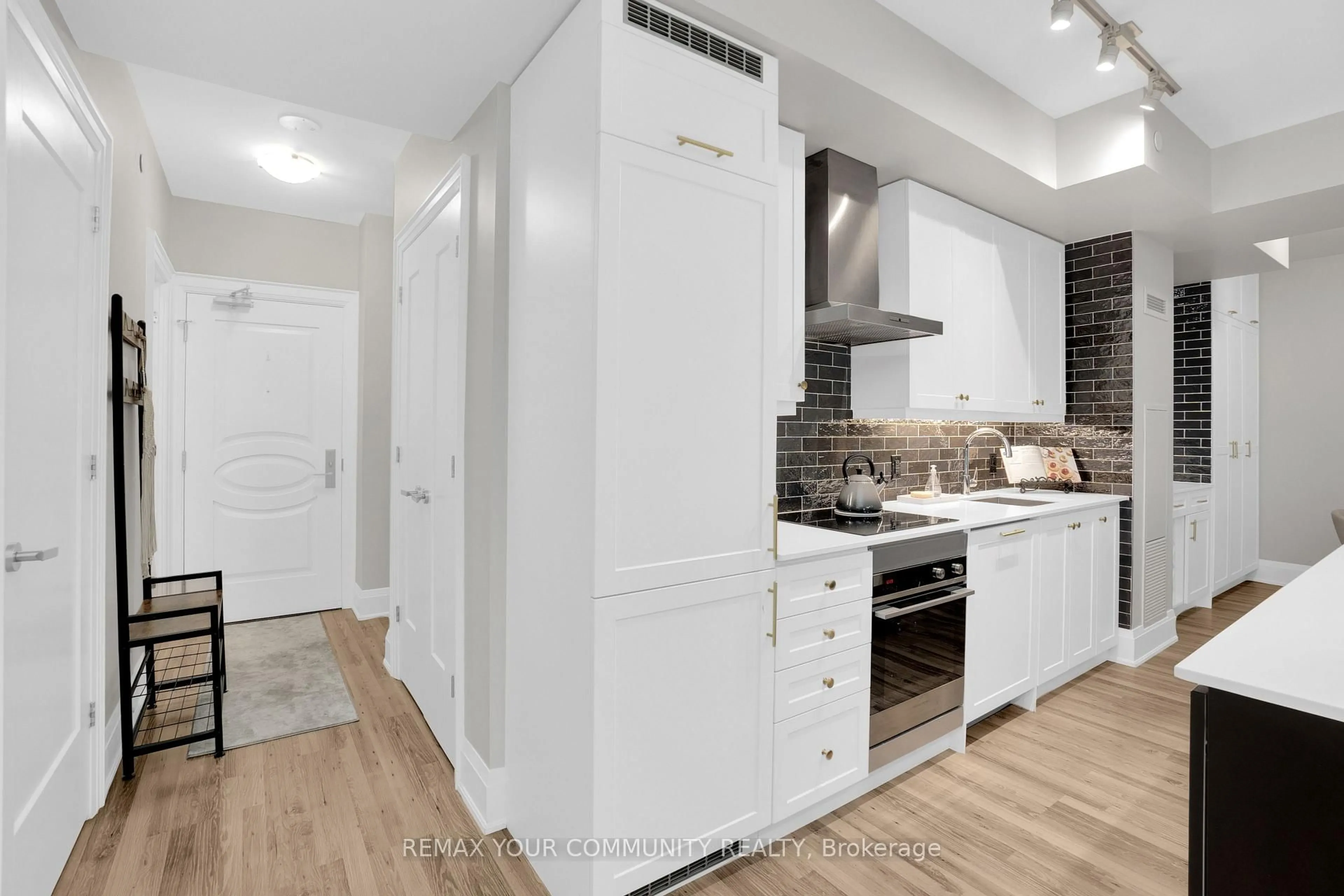 Unknown for 9085 Jane St #523, Vaughan Ontario L4E 0L8