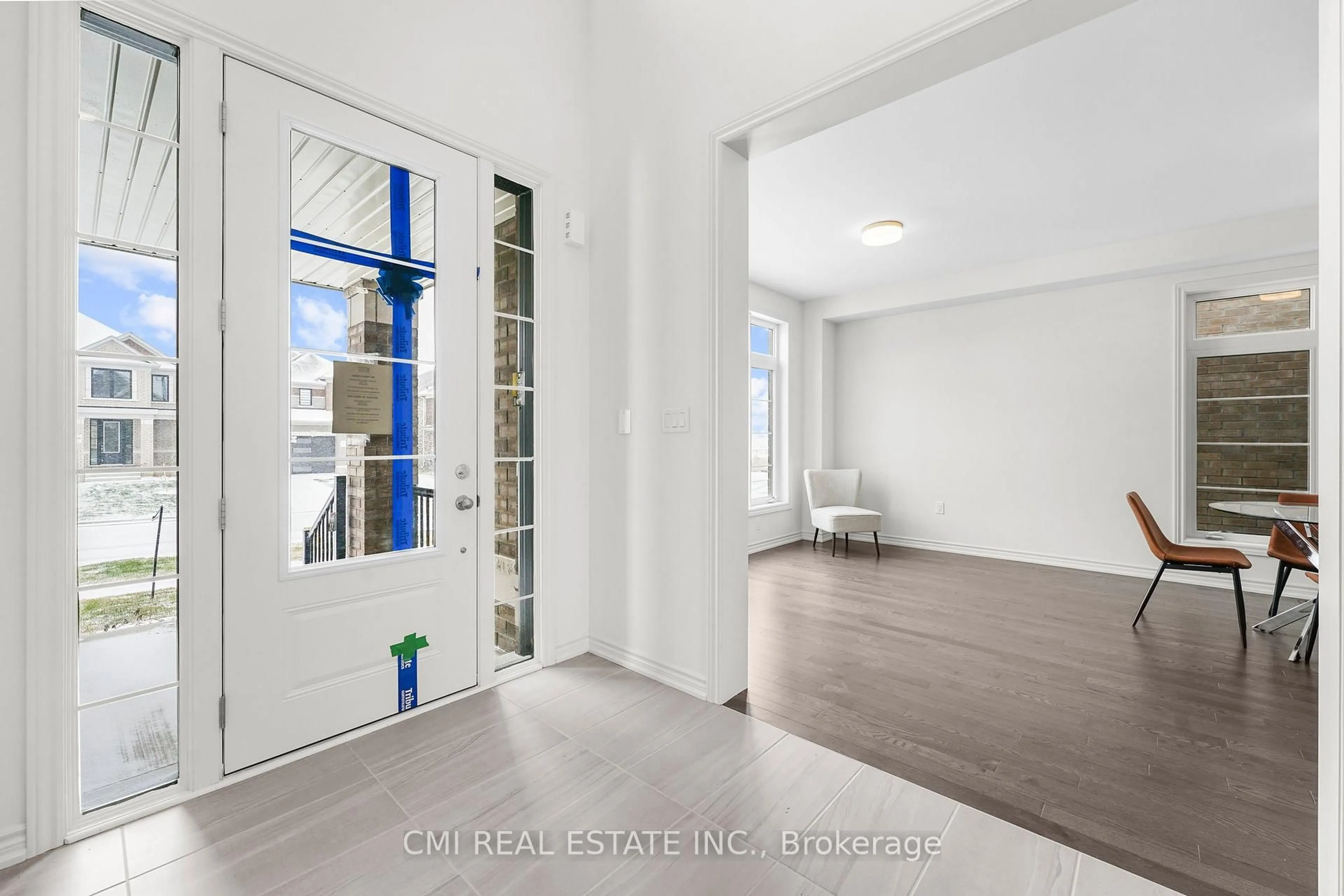 Indoor entryway for 51 Sparrow Way, Adjala-Tosorontio Ontario L0G 1W0
