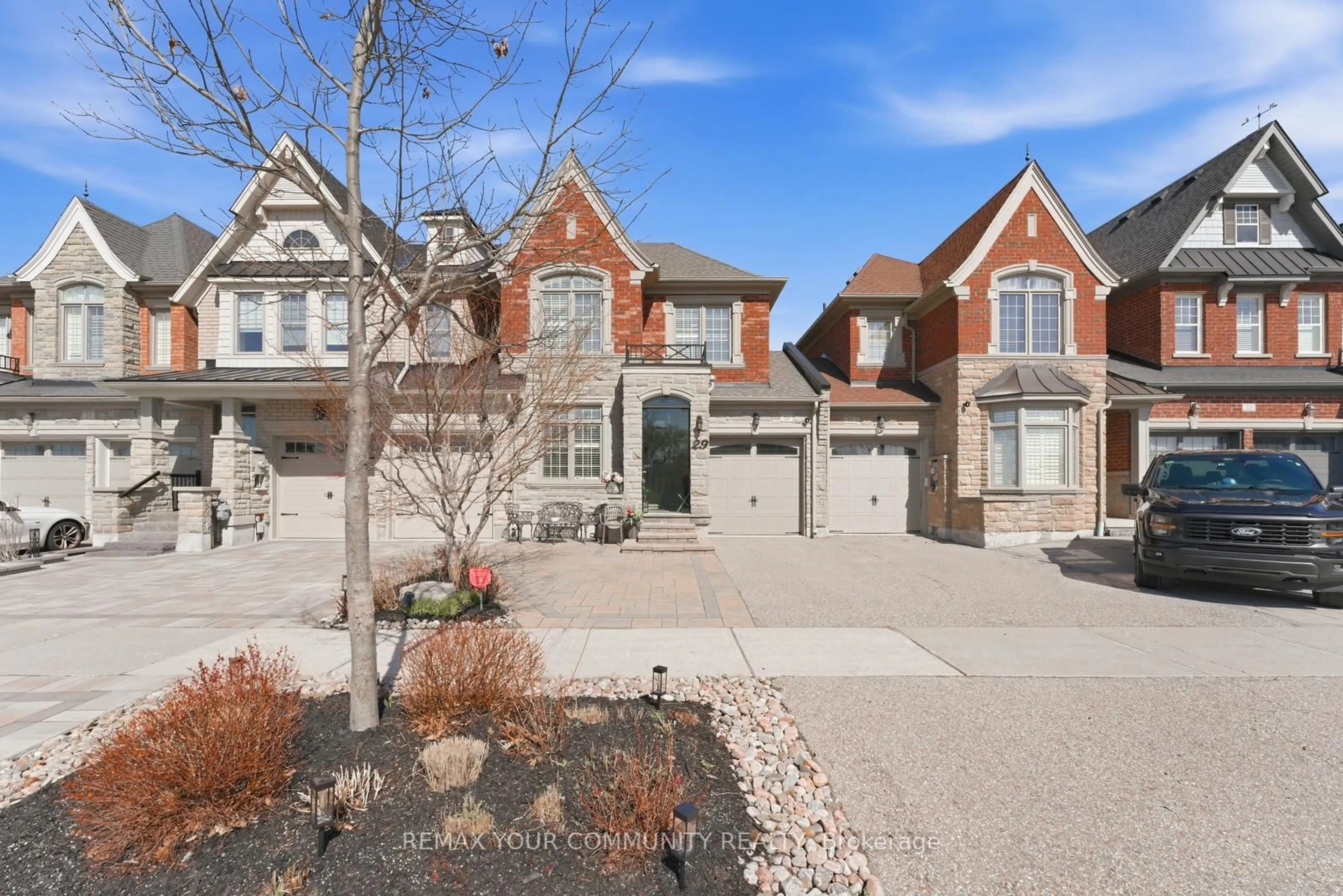 Home with brick exterior material, street for 29 Spring Hill Dr, King Ontario L7B 0B4