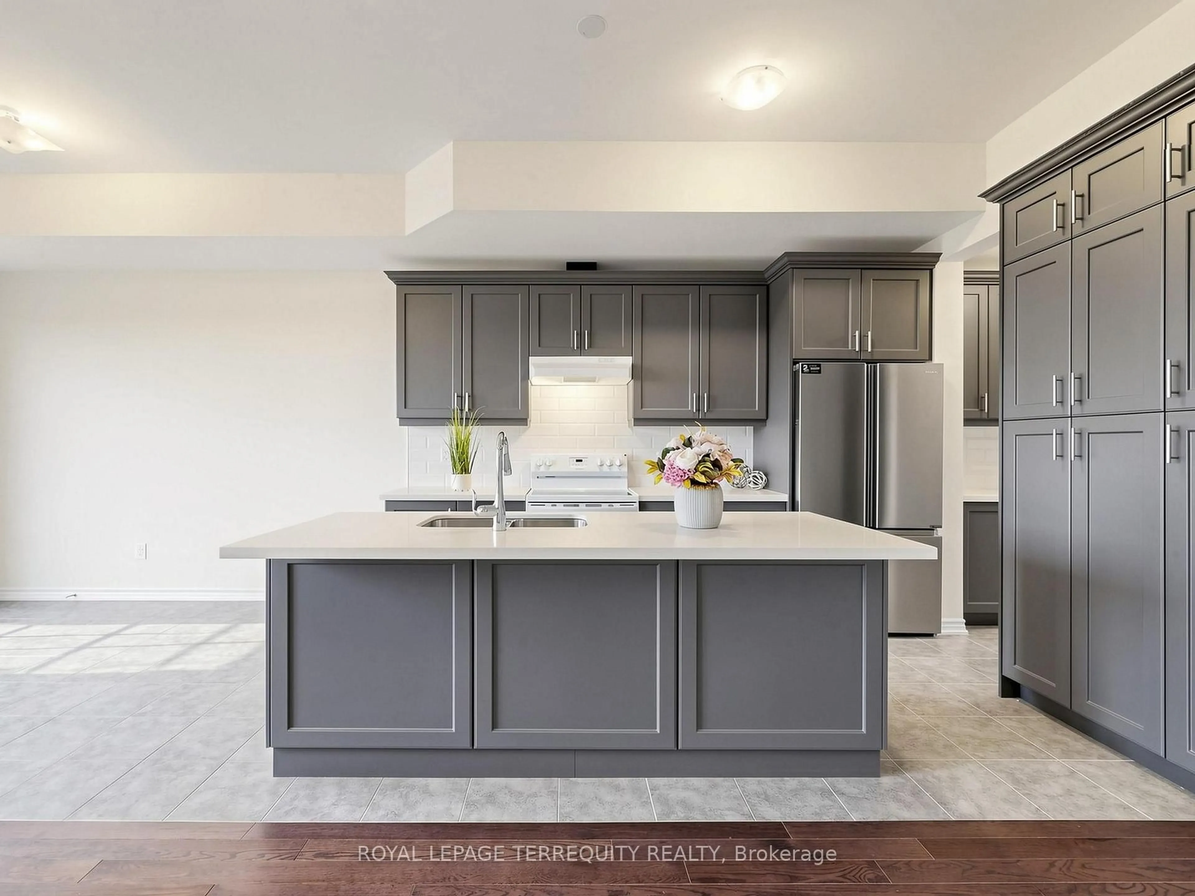 Open concept kitchen, unknown for 293 Swan Park Rd, Markham Ontario L6E 0K4