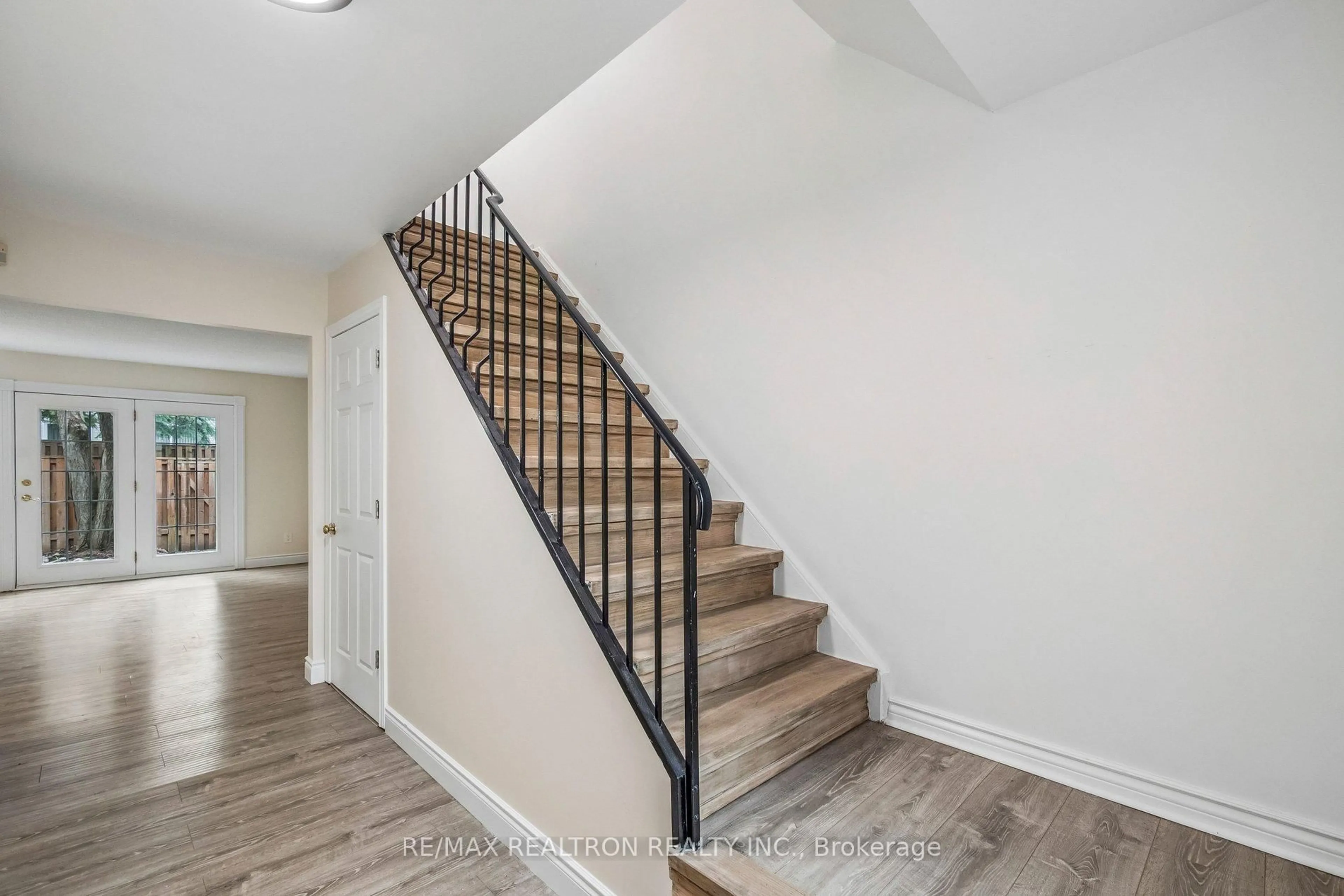 Stairs for 22 Porterfield Cres, Markham Ontario L3T 4S7