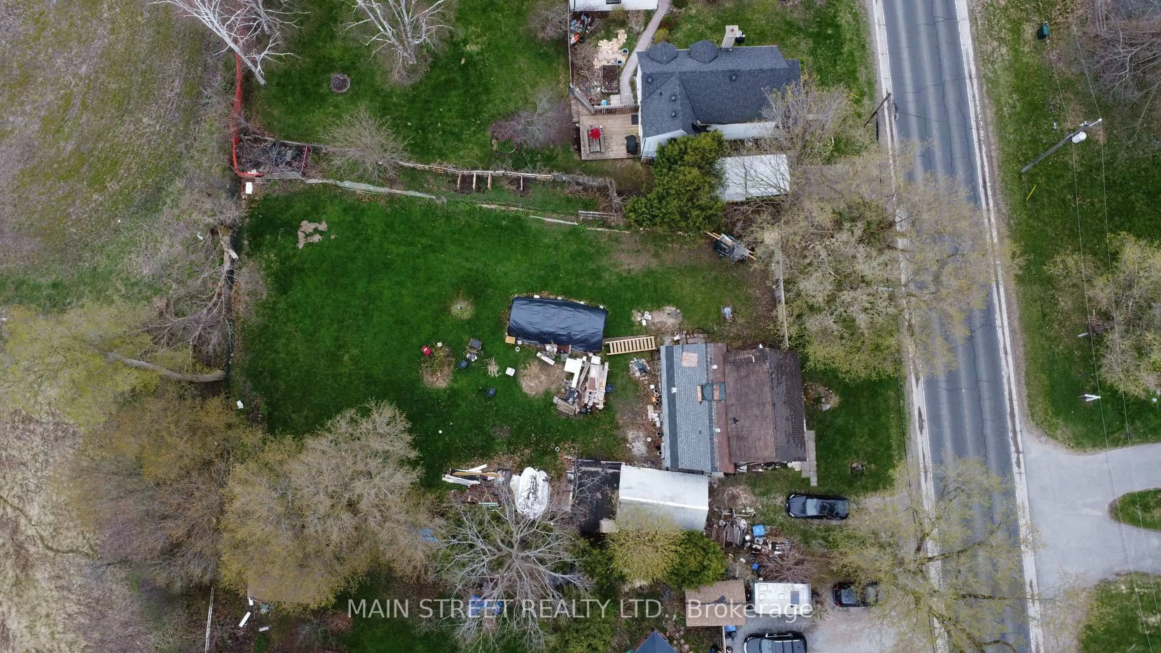 A pic from outside/outdoor area/front of a property/back of a property/a pic from drone, street for 4530 Mount Albert Rd, East Gwillimbury Ontario L0G 1M0
