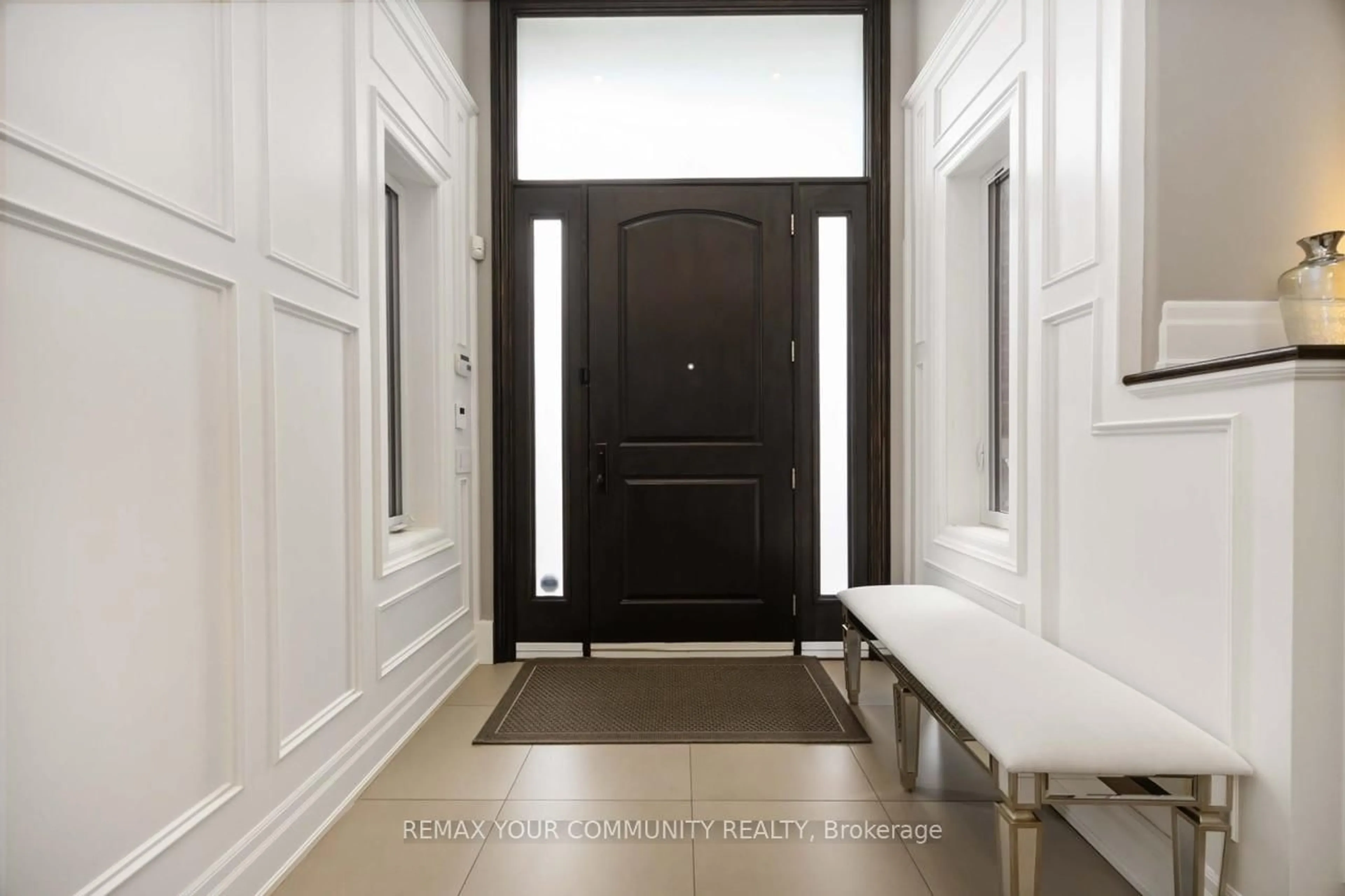 Indoor entryway for 48 May Ave, Richmond Hill Ontario L4C 3S6