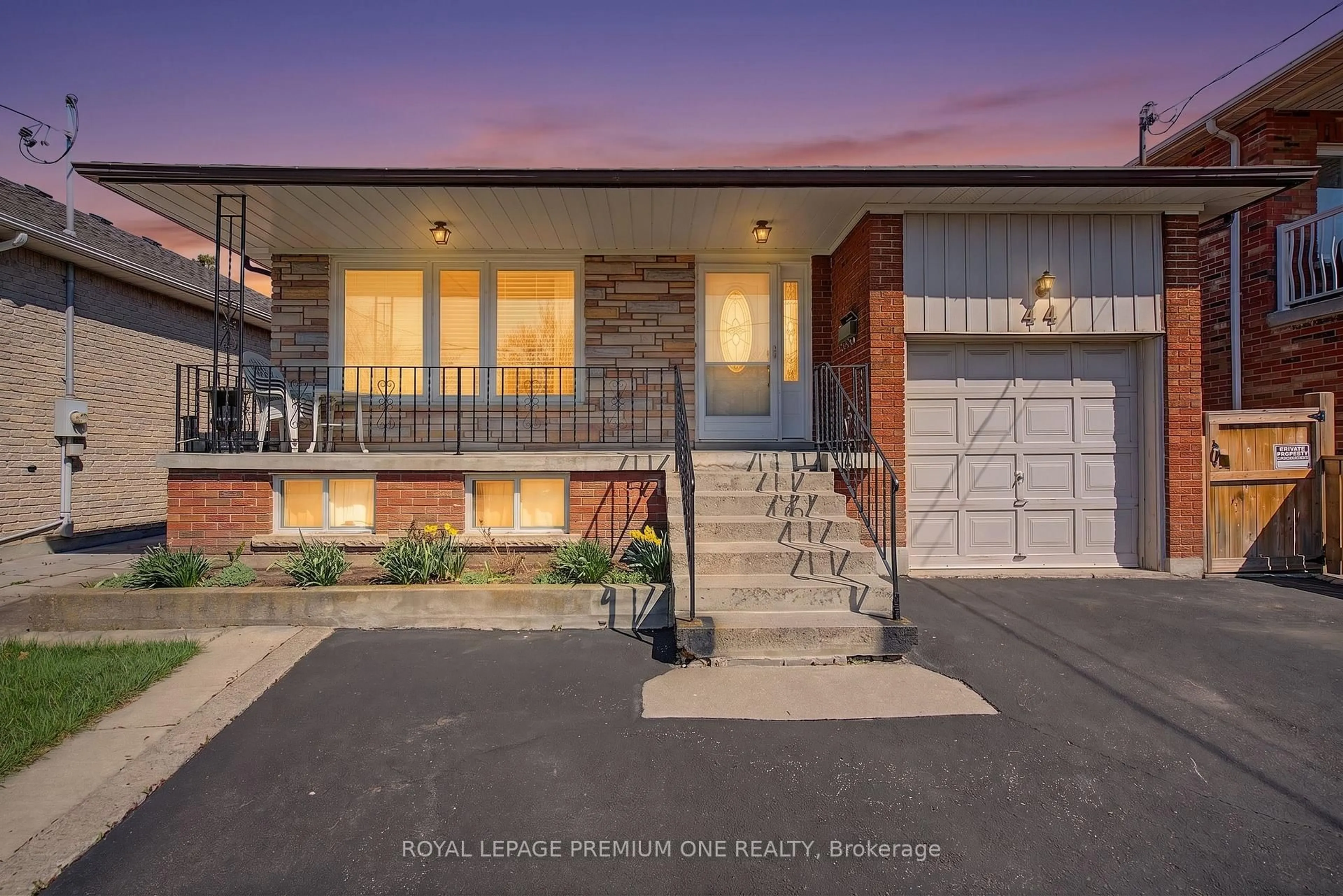 Home with brick exterior material, street for 44 Ellerby Sq, Vaughan Ontario L4L 1N1