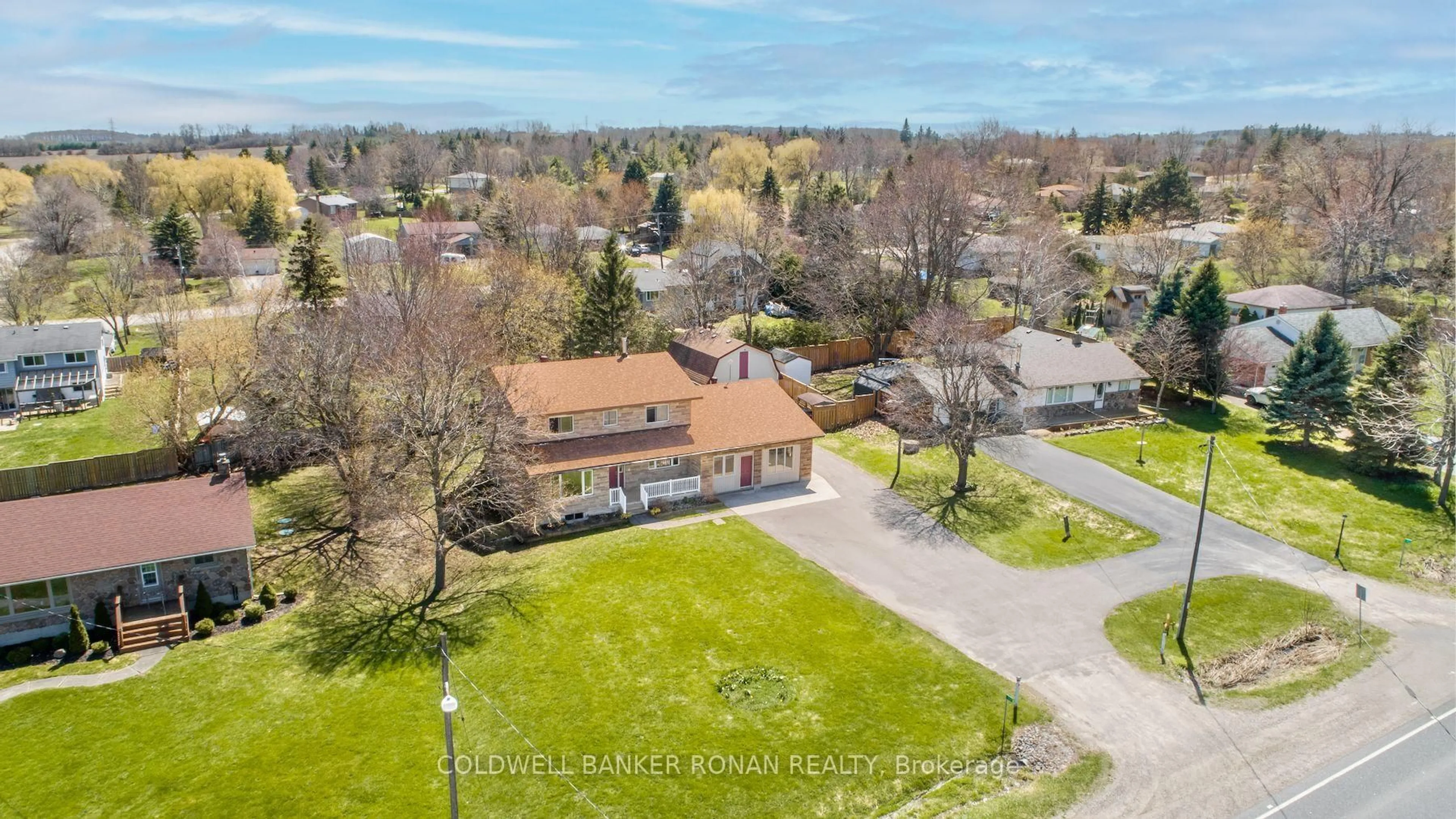 A pic from outside/outdoor area/front of a property/back of a property/a pic from drone, unknown for 9199 Highway 89, Adjala-Tosorontio Ontario L0N 1R0
