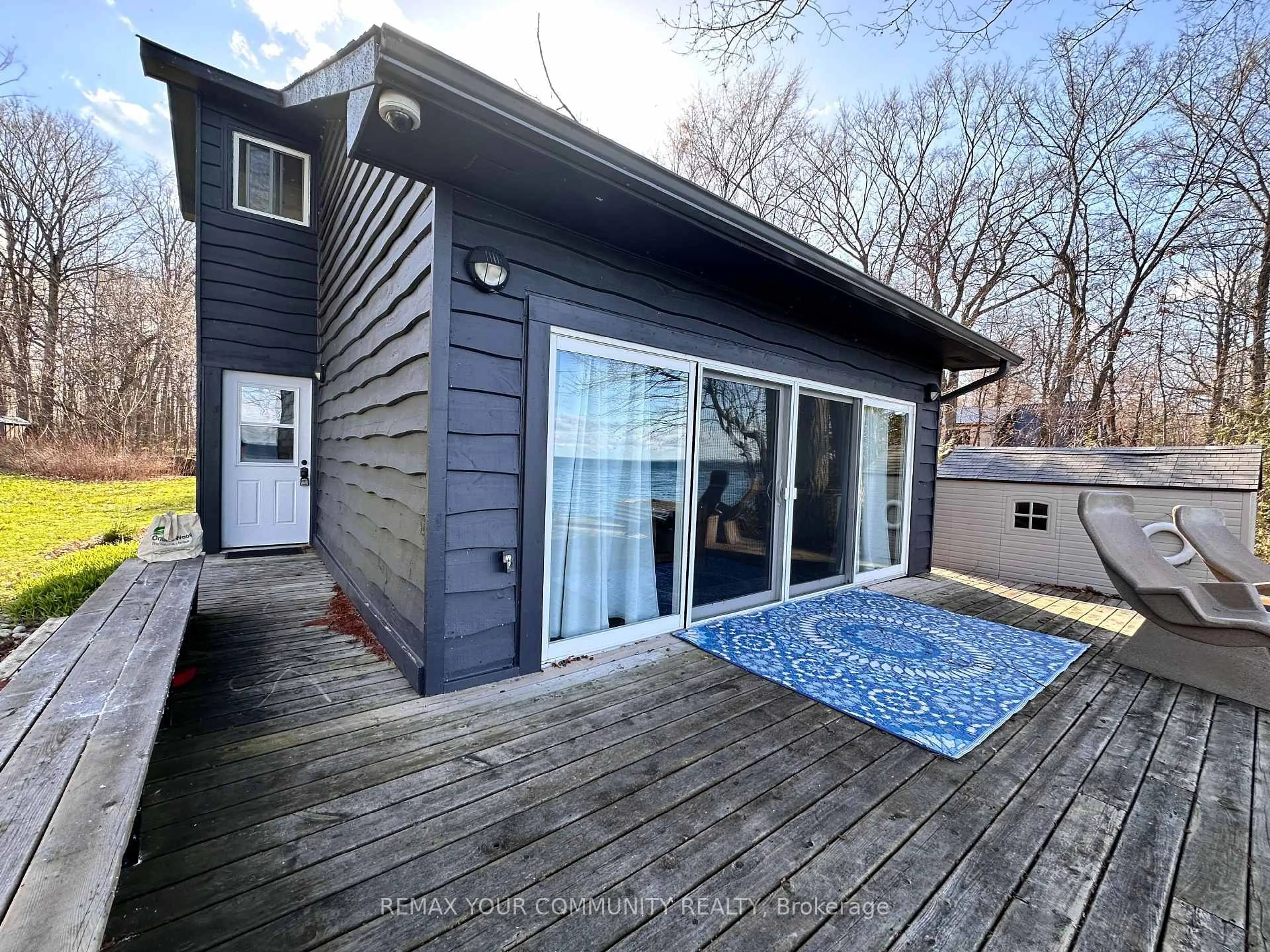 Unknown for 10 Fox Island, Georgina Islands Ontario L0E 1R0