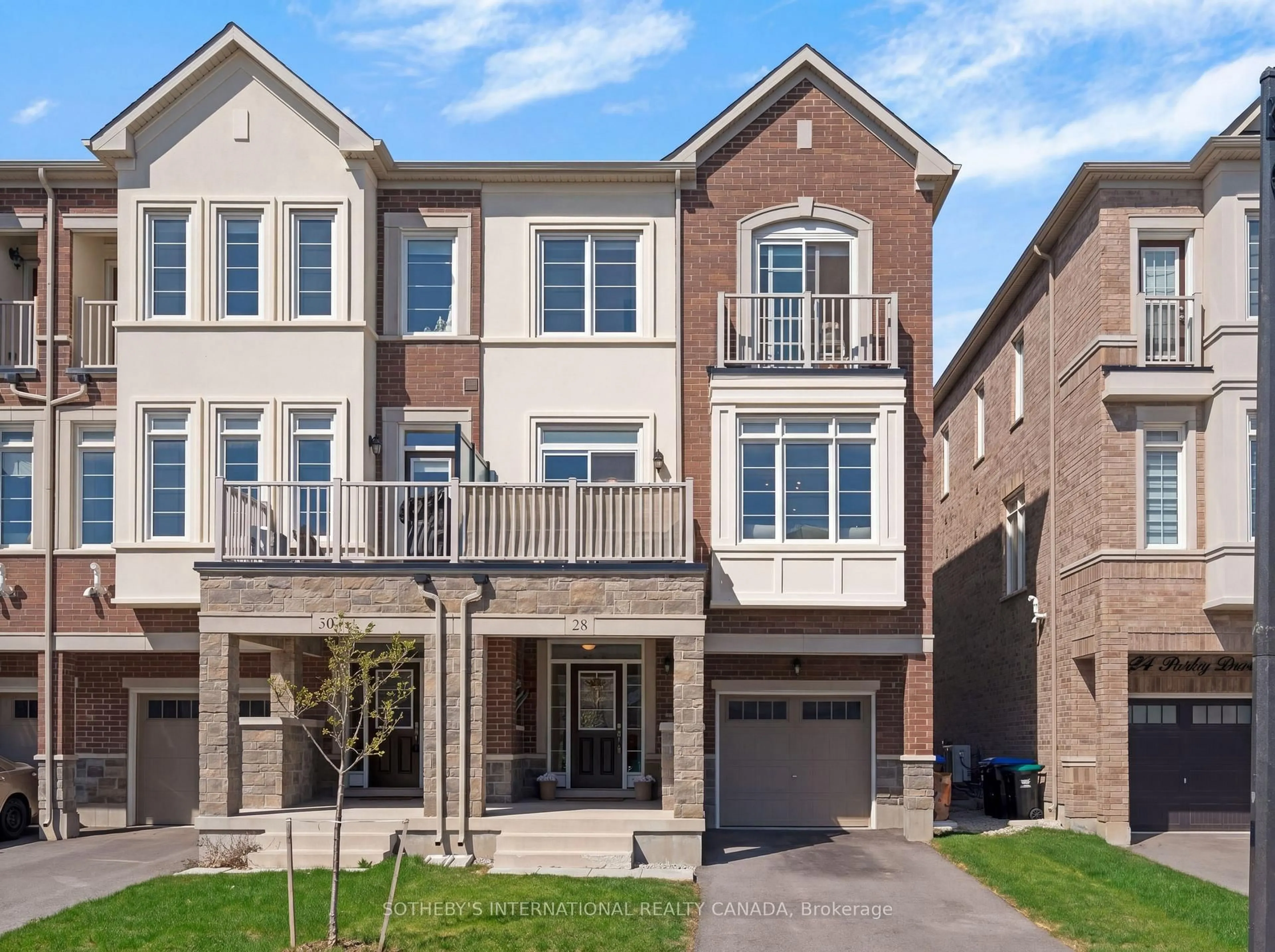 Home with brick exterior material, street for 28 Paisley Dr, Bradford West Gwillimbury Ontario L3Z 4P2