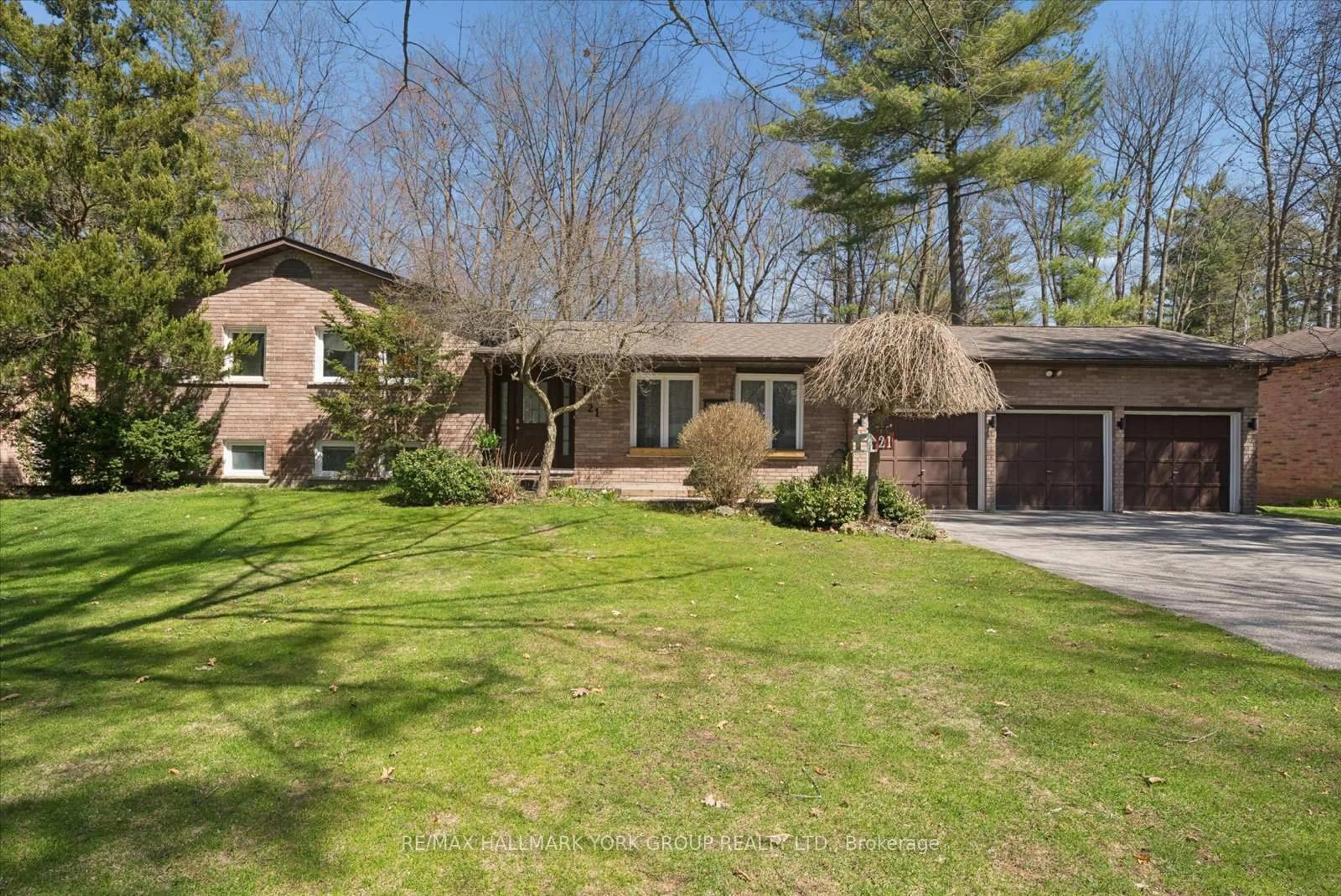 Unknown for 21 Artesian Ave, East Gwillimbury Ontario L9N 1J3