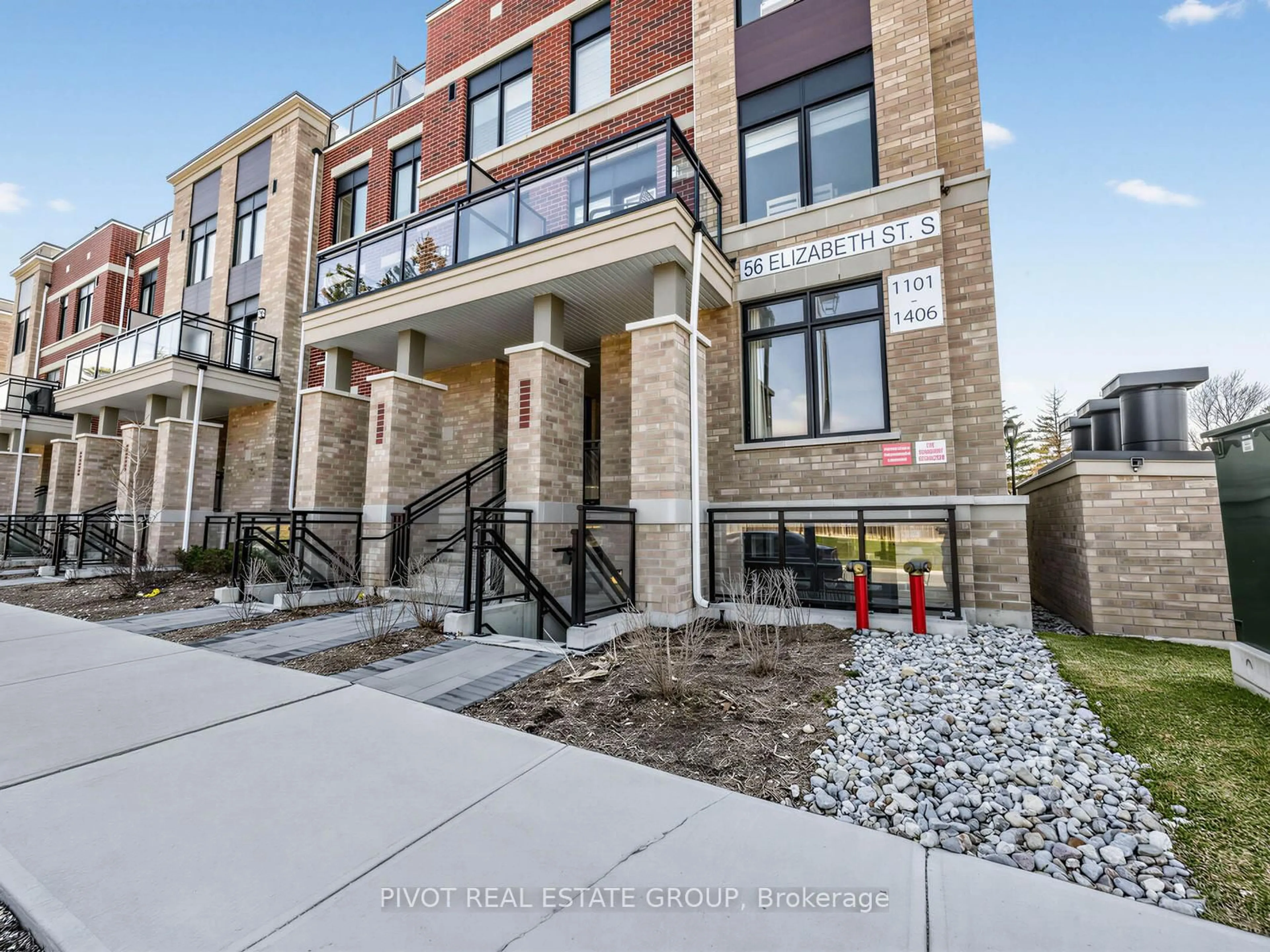 Home with brick exterior material, building for 56 Elizabeth St #1101, Richmond Hill Ontario L4C 5W2