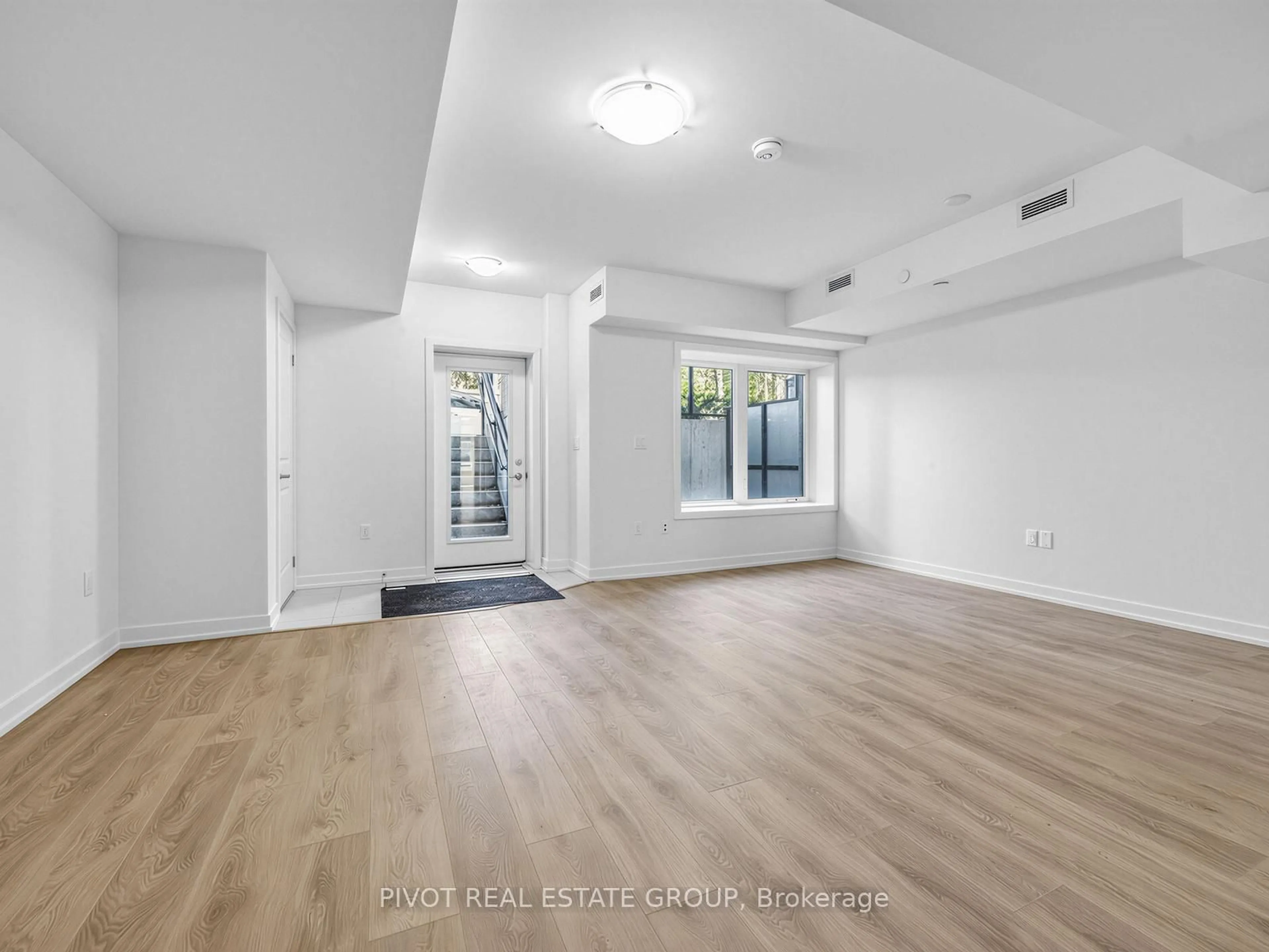 A pic of a room for 56 Elizabeth St #1104, Richmond Hill Ontario L4C 5W2
