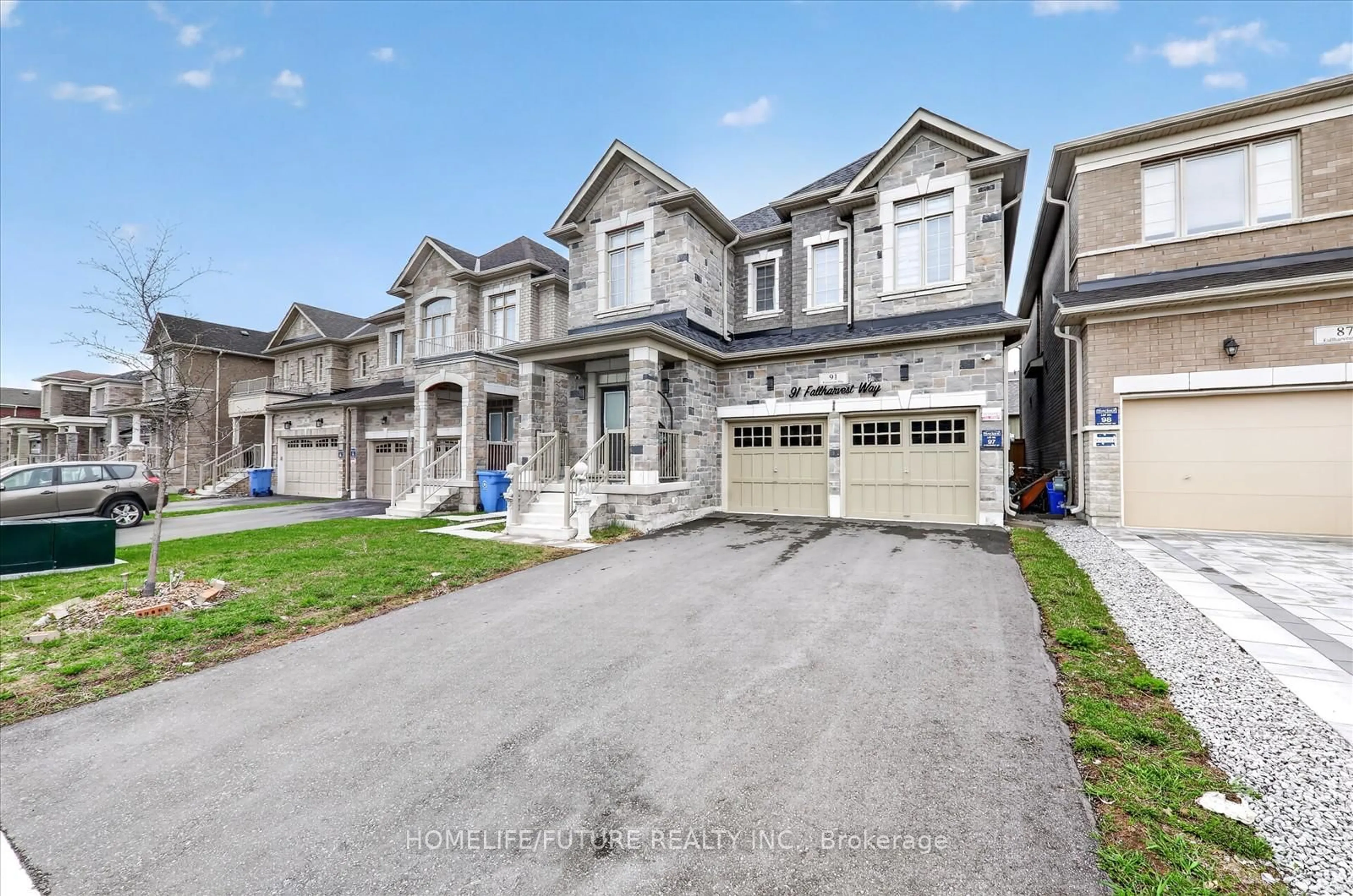 Unknown for 91 Fallharvest Way, Whitchurch-Stouffville Ontario L4A 4W4