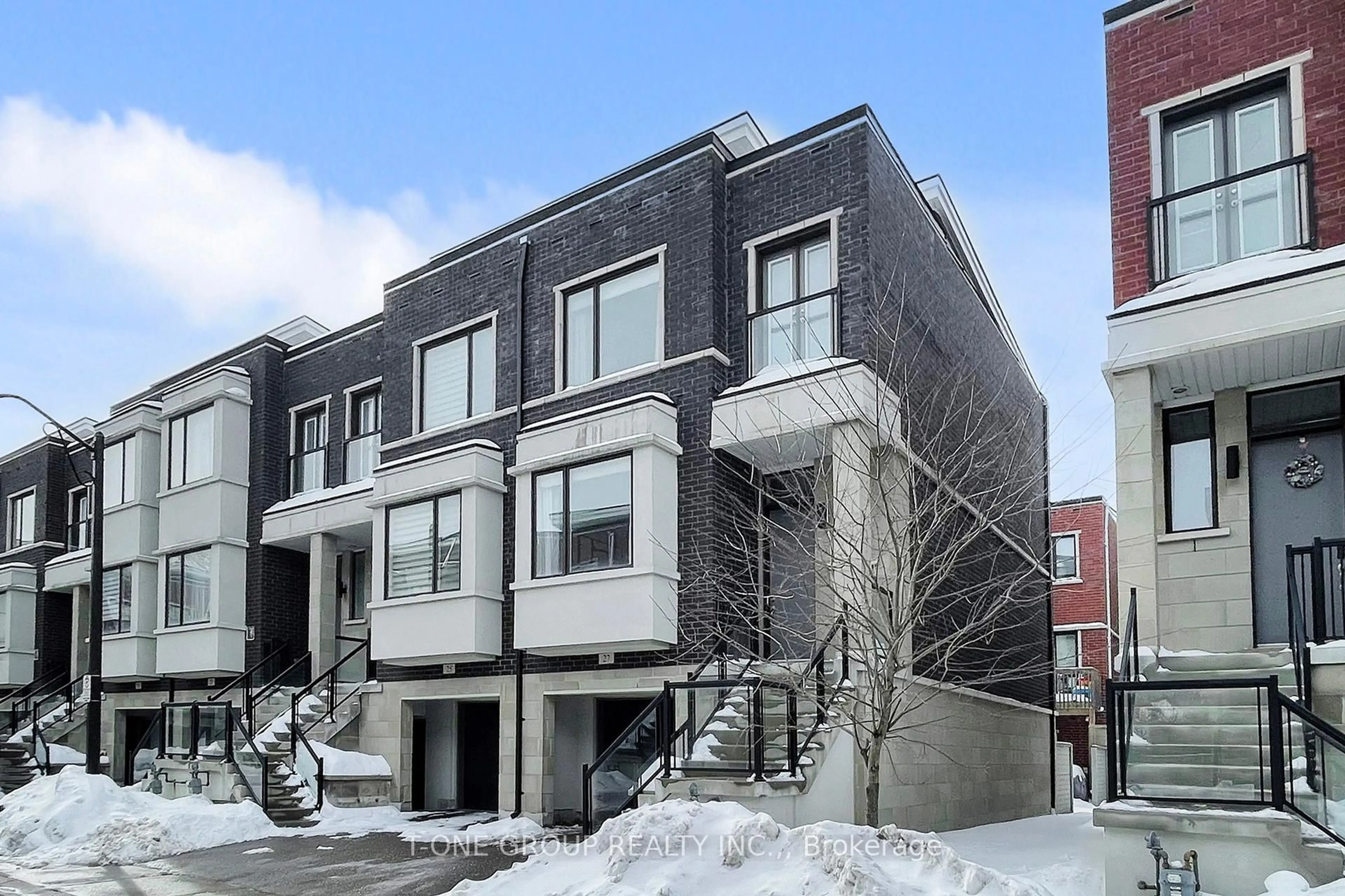 Home with brick exterior material, street for 27 Genuine Lane, Richmond Hill Ontario L4B 0E5