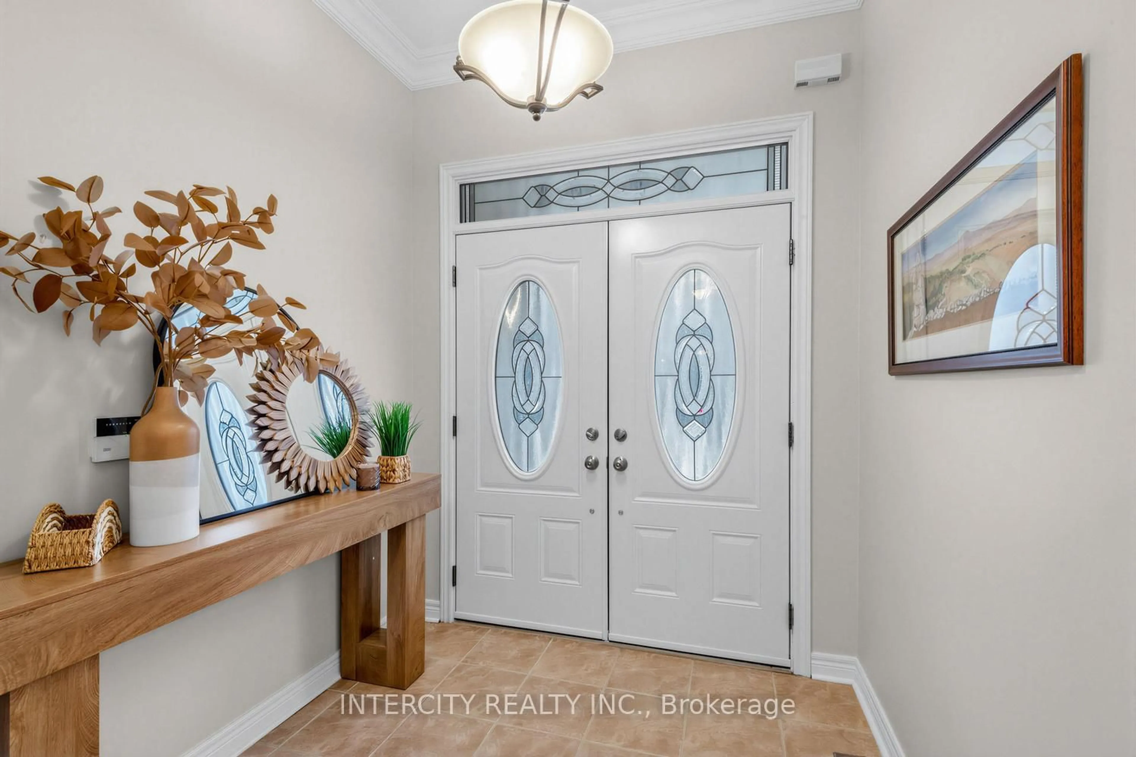 Indoor entryway for 12 Sandbanks Dr, Richmond Hill Ontario L4E 3J5