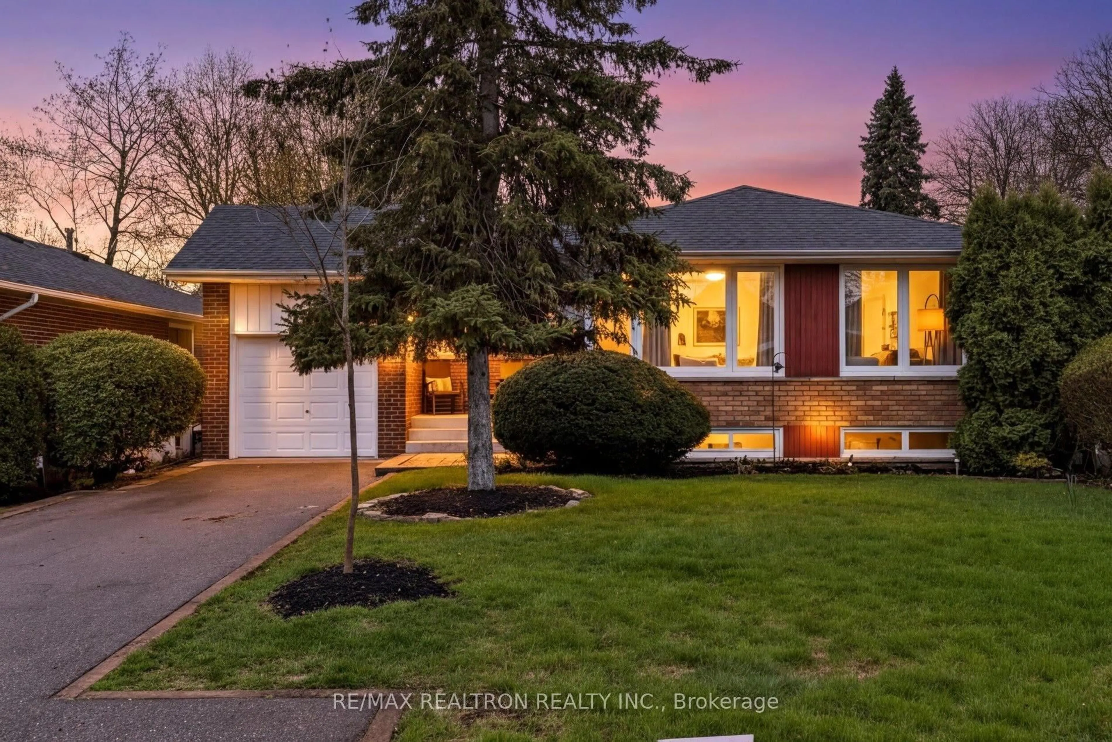 Home with brick exterior material, street for 112 Trayborn Dr, Richmond Hill Ontario L4C 4K7
