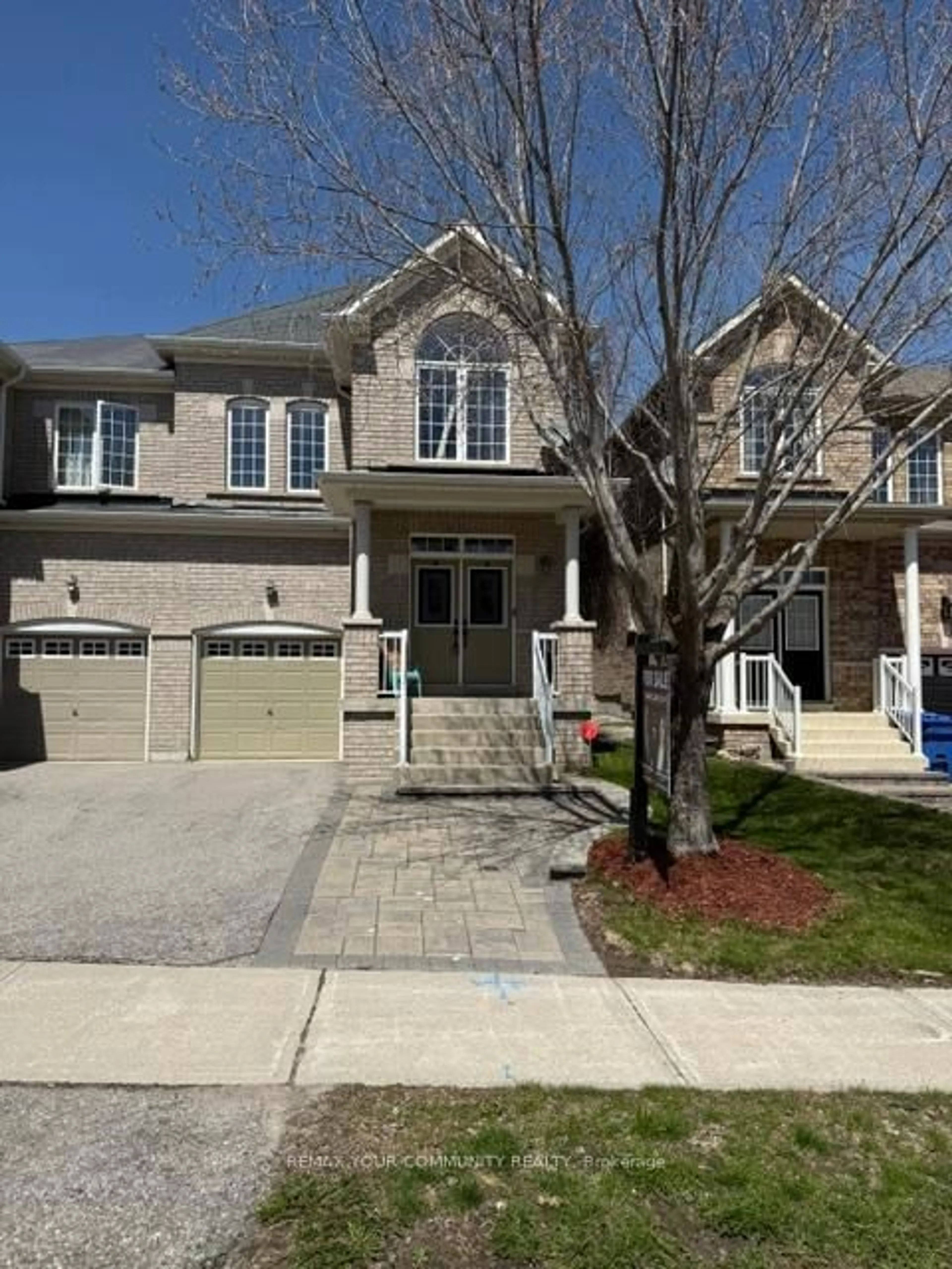 Home with brick exterior material, street for 506 Foxcroft Blvd, Newmarket Ontario L3X 3L6