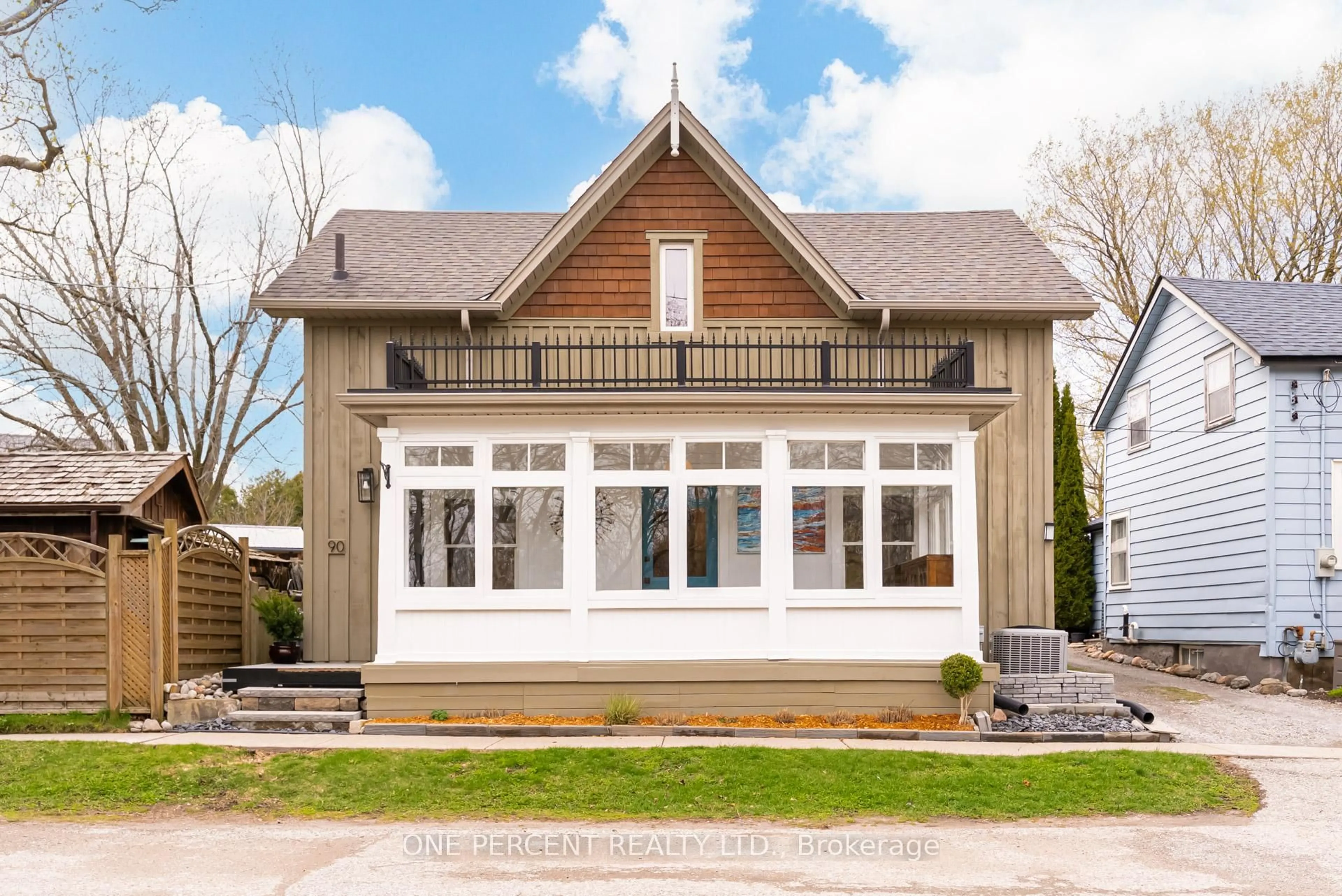 Home with vinyl exterior material, street for 90 Toronto St, Uxbridge Ontario L9P 1C7