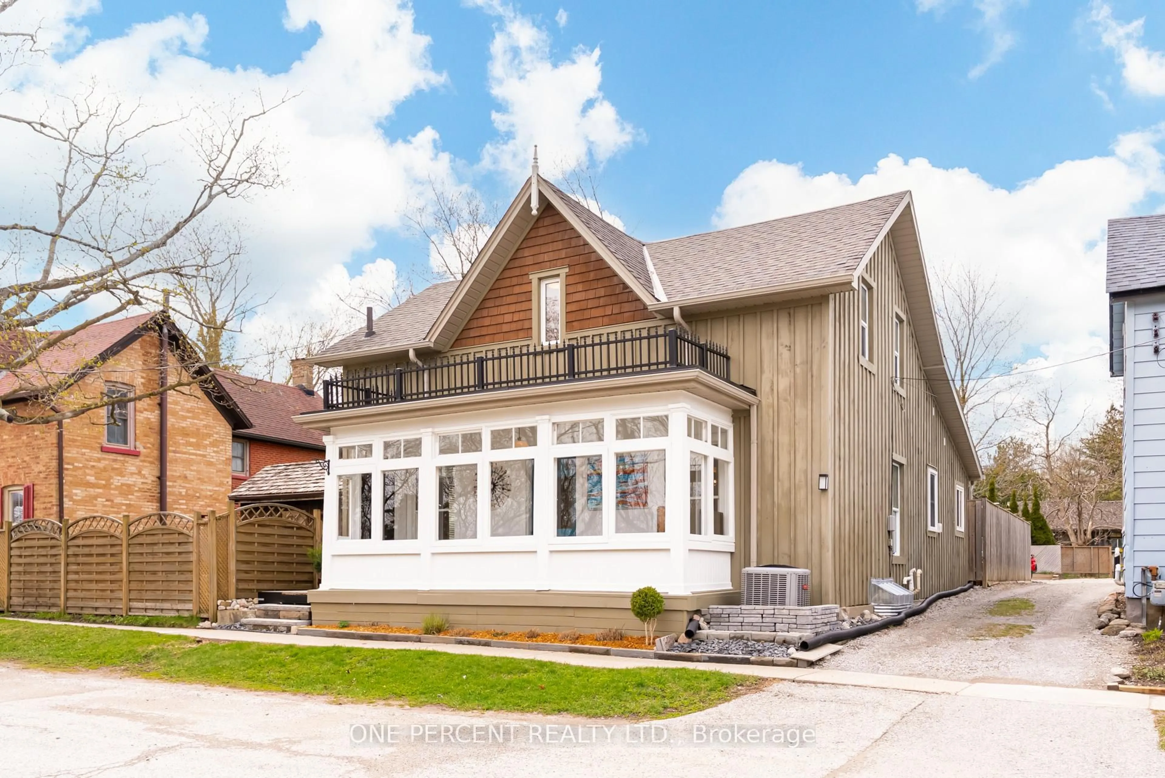 Home with brick exterior material, street for 90 Toronto St, Uxbridge Ontario L9P 1C7