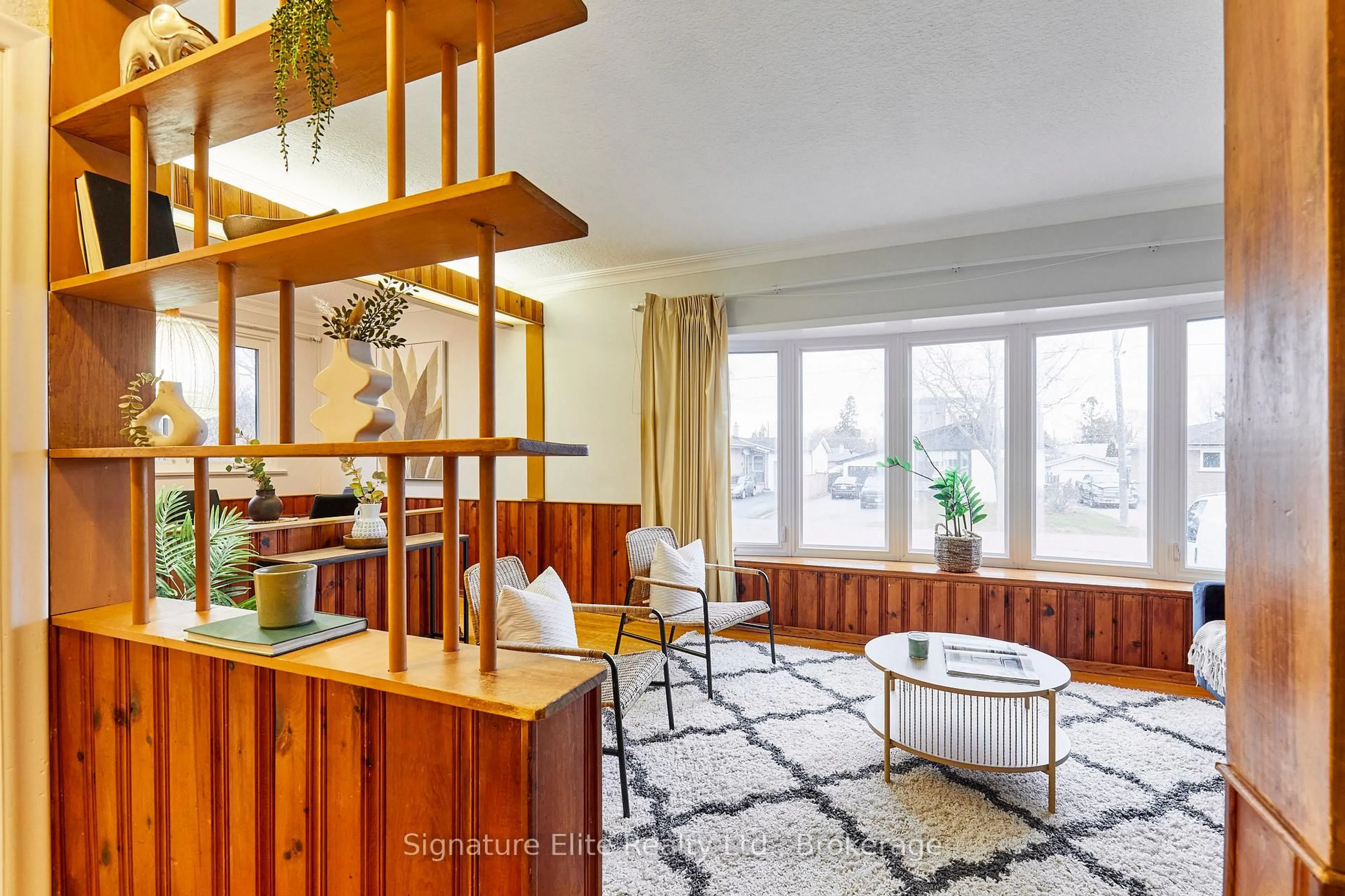 Living room with furniture, unknown for 14 Rockport Cres, Richmond Hill Ontario L4C 2L6