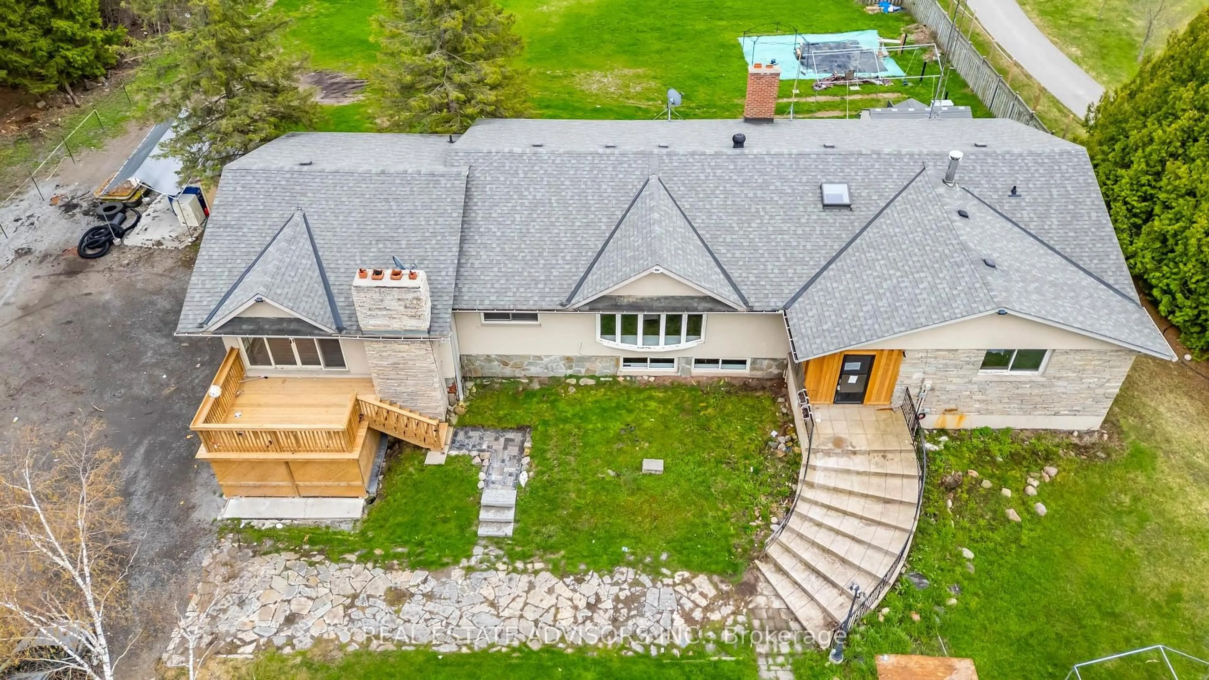 A pic from outside/outdoor area/front of a property/back of a property/a pic from drone, building for 4367 Bethesda Sdrd, Whitchurch-Stouffville Ontario L4A 7X5