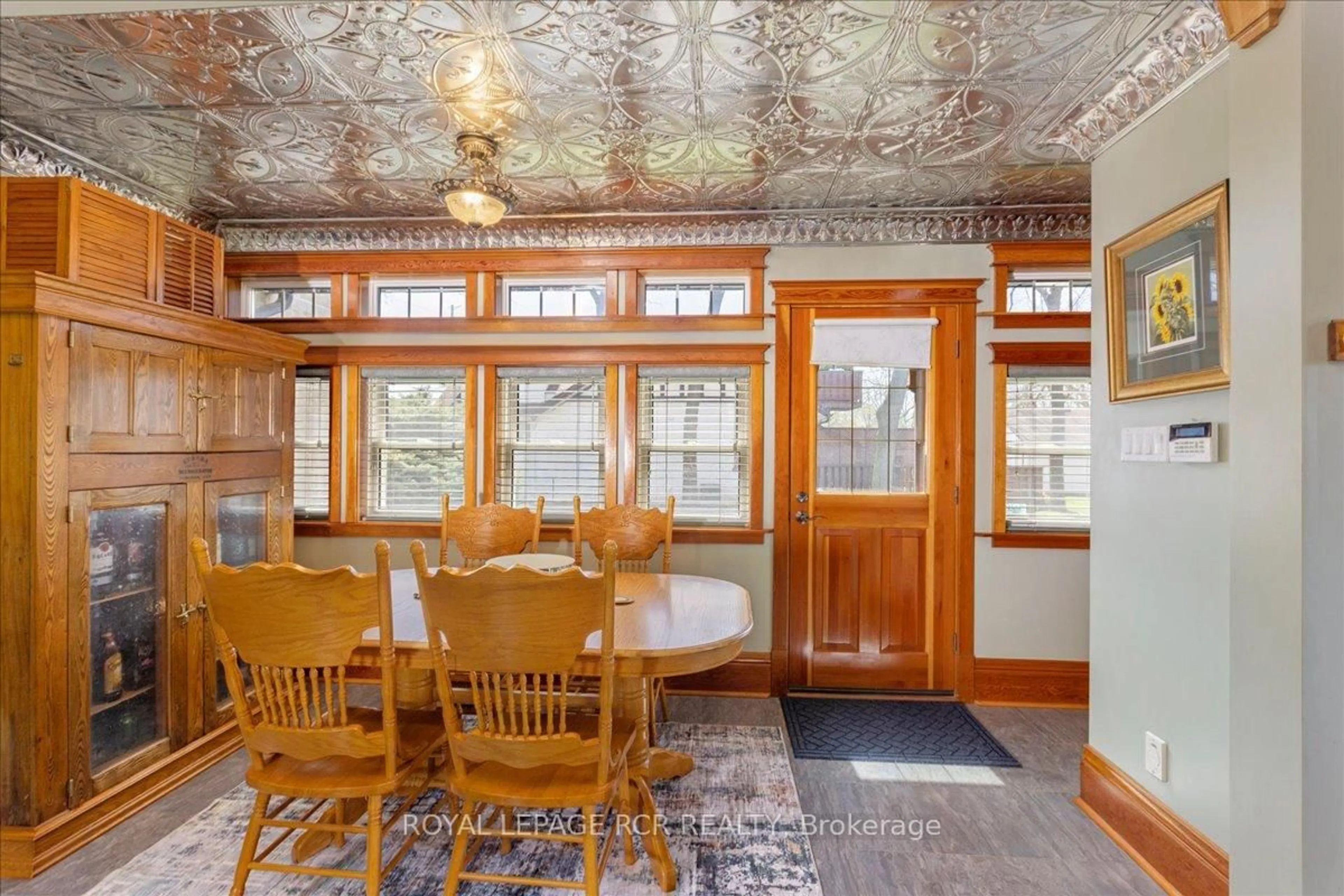 Dining room, unknown for 20314 Leslie St, East Gwillimbury Ontario L0G 1R0