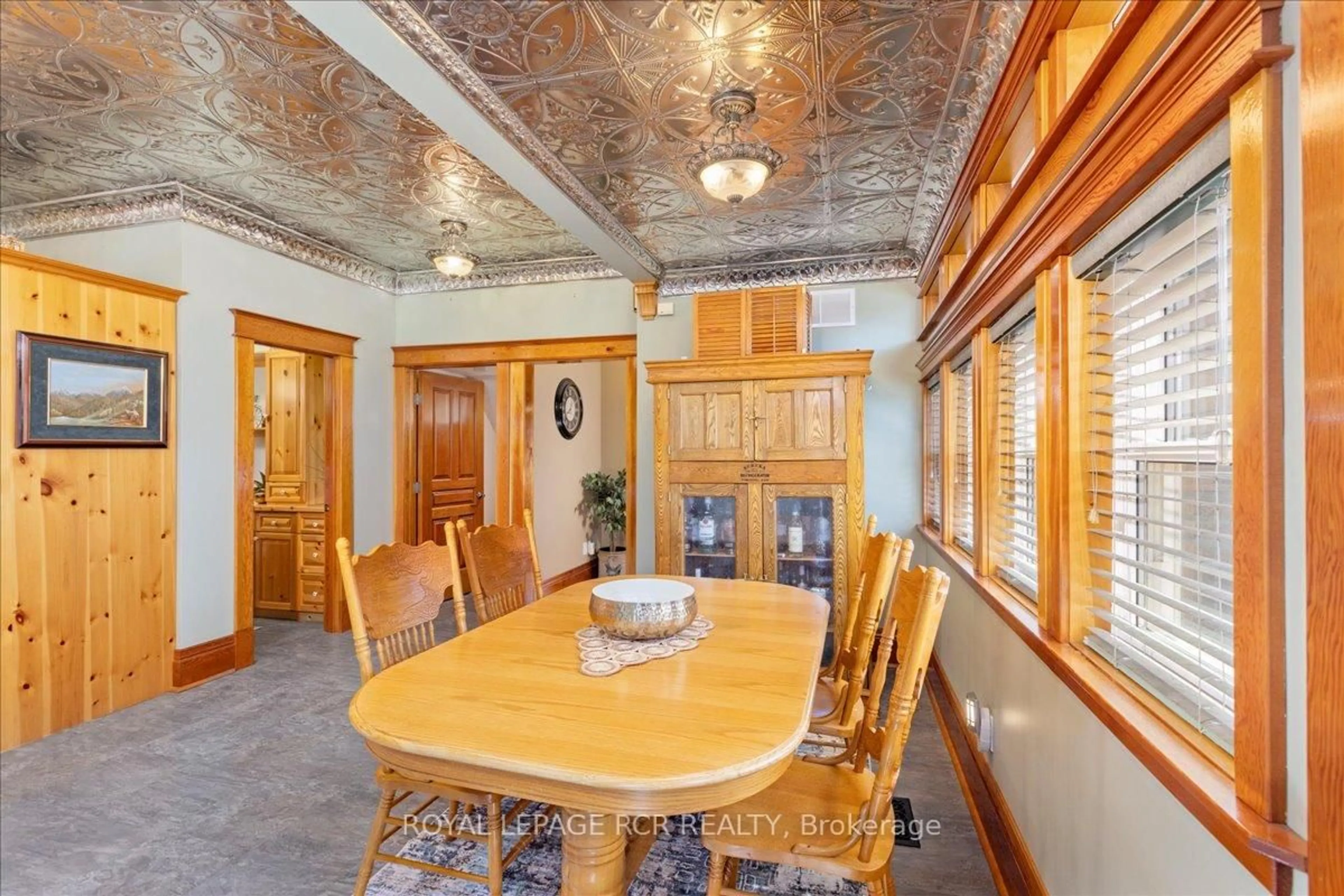 Dining room, unknown for 20314 Leslie St, East Gwillimbury Ontario L0G 1R0