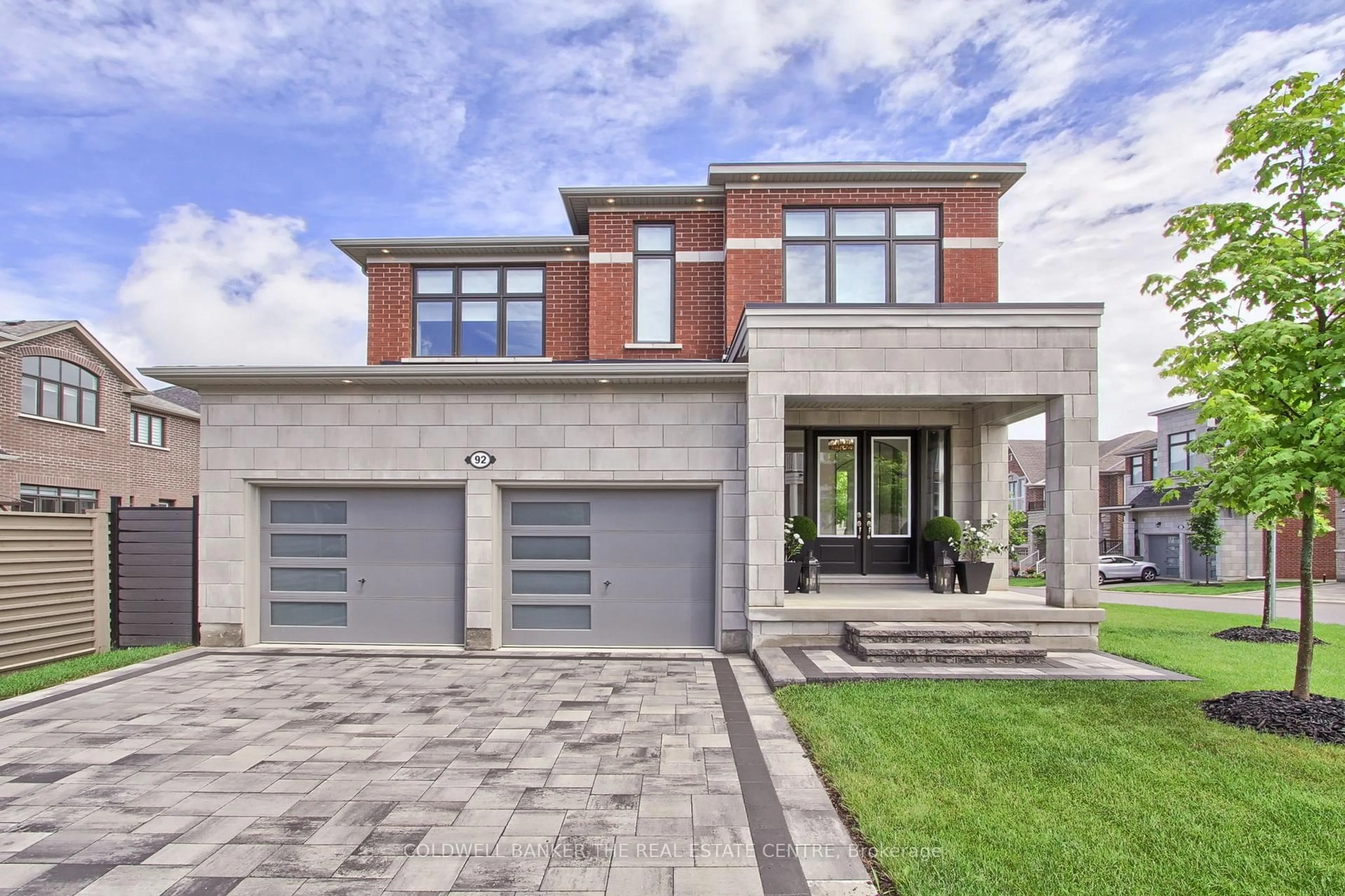 Home with brick exterior material, street for 92 Maple Fields Circ, Aurora Ontario L4G 0P5