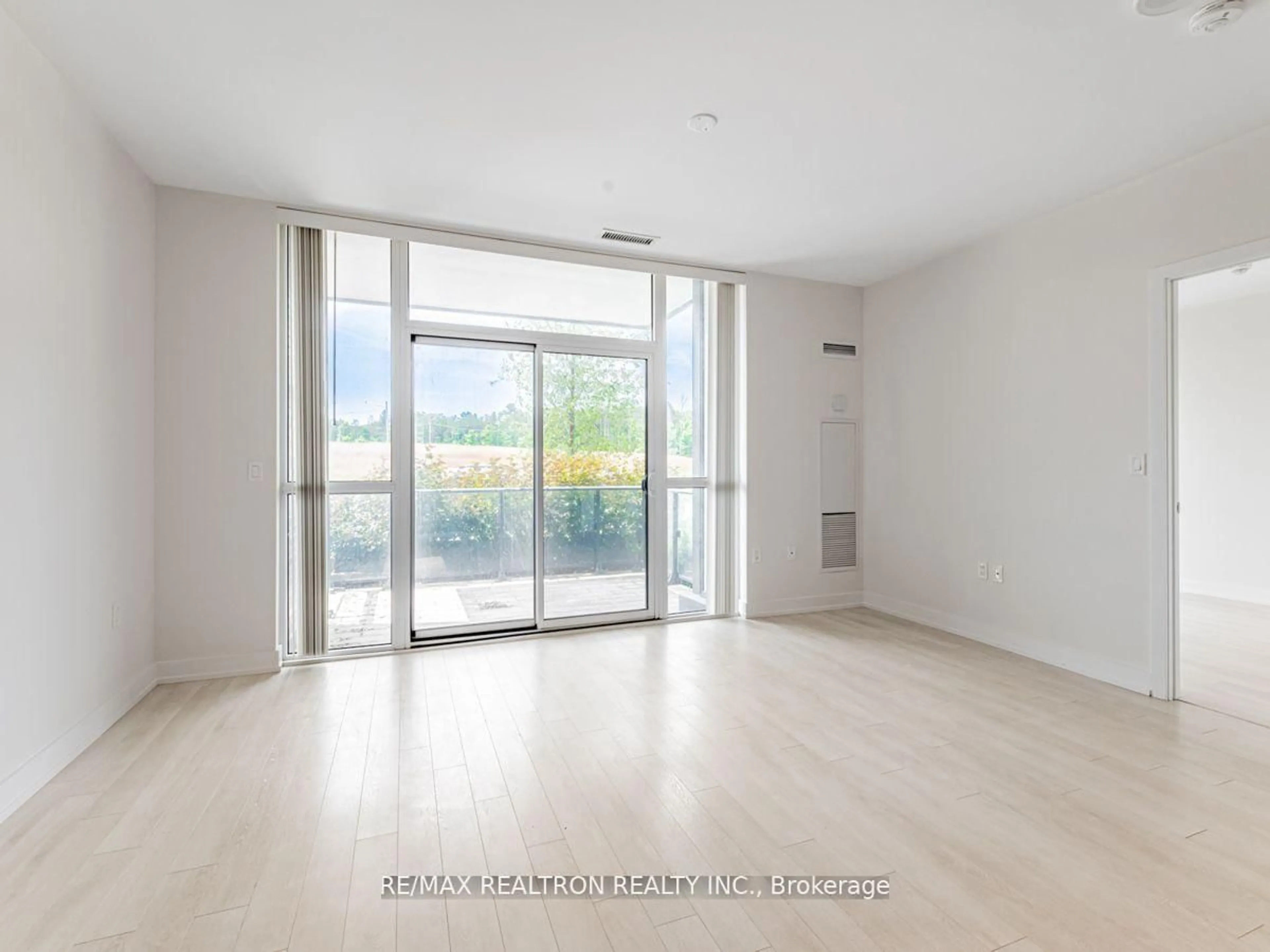 A pic of a room for 375 Sea Ray Ave #142, Innisfil Ontario L9S 0N9