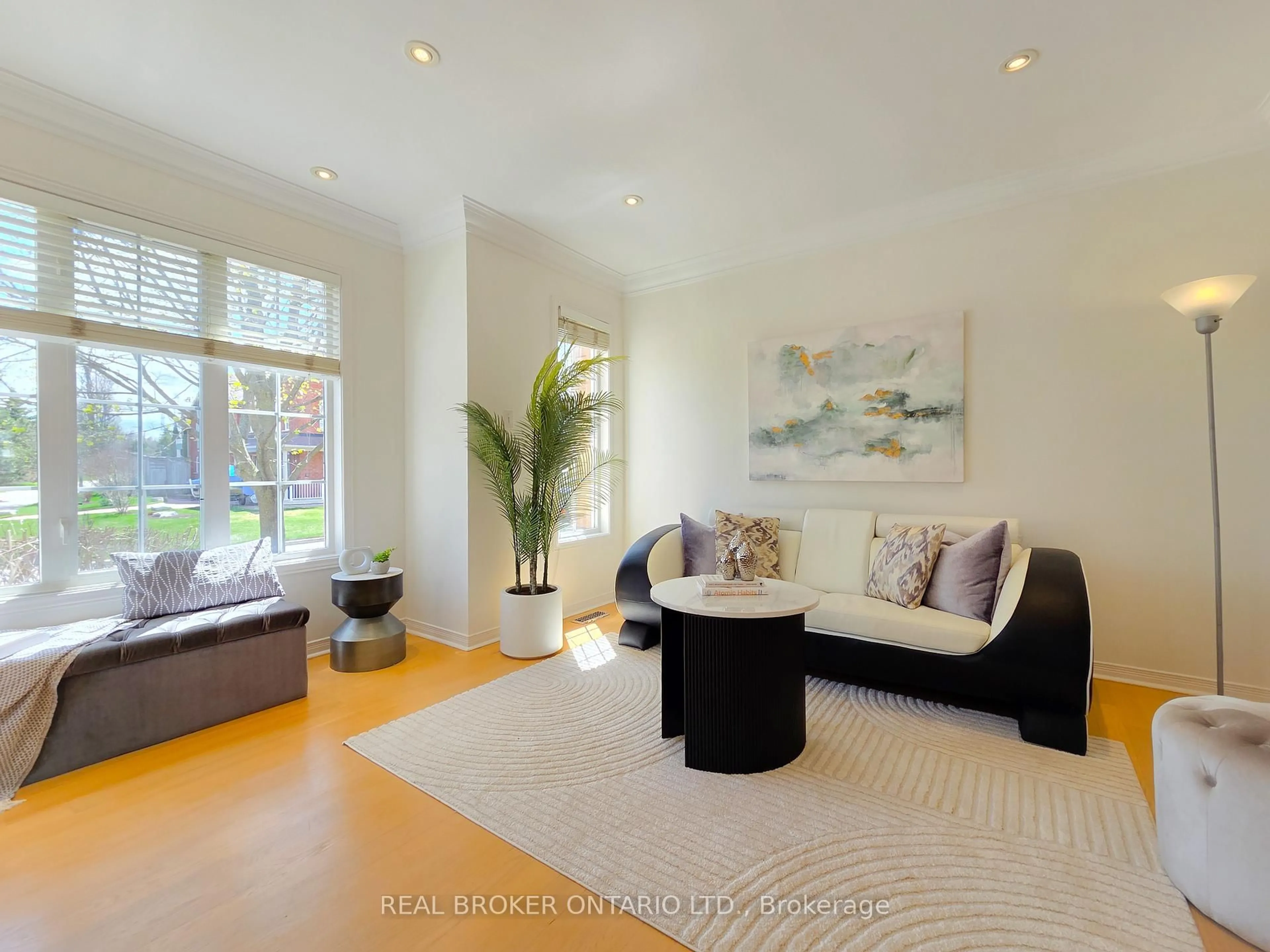 Living room with furniture, unknown for 30 Little Angel Rd, Markham Ontario L3R 4X1