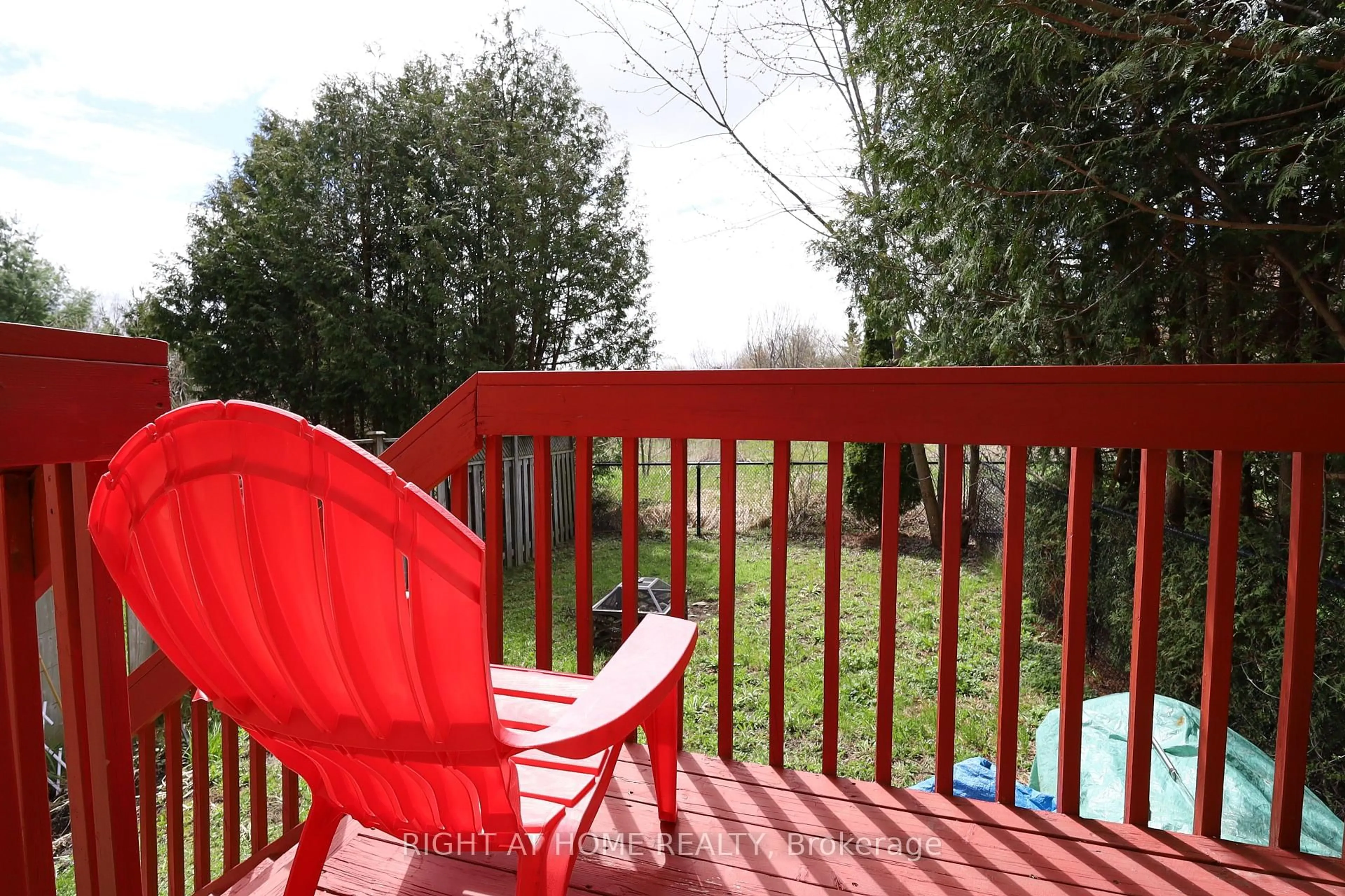 Patio, water/lake/river/ocean view for 82 Colesbrook Rd, Richmond Hill Ontario L4S 2G5