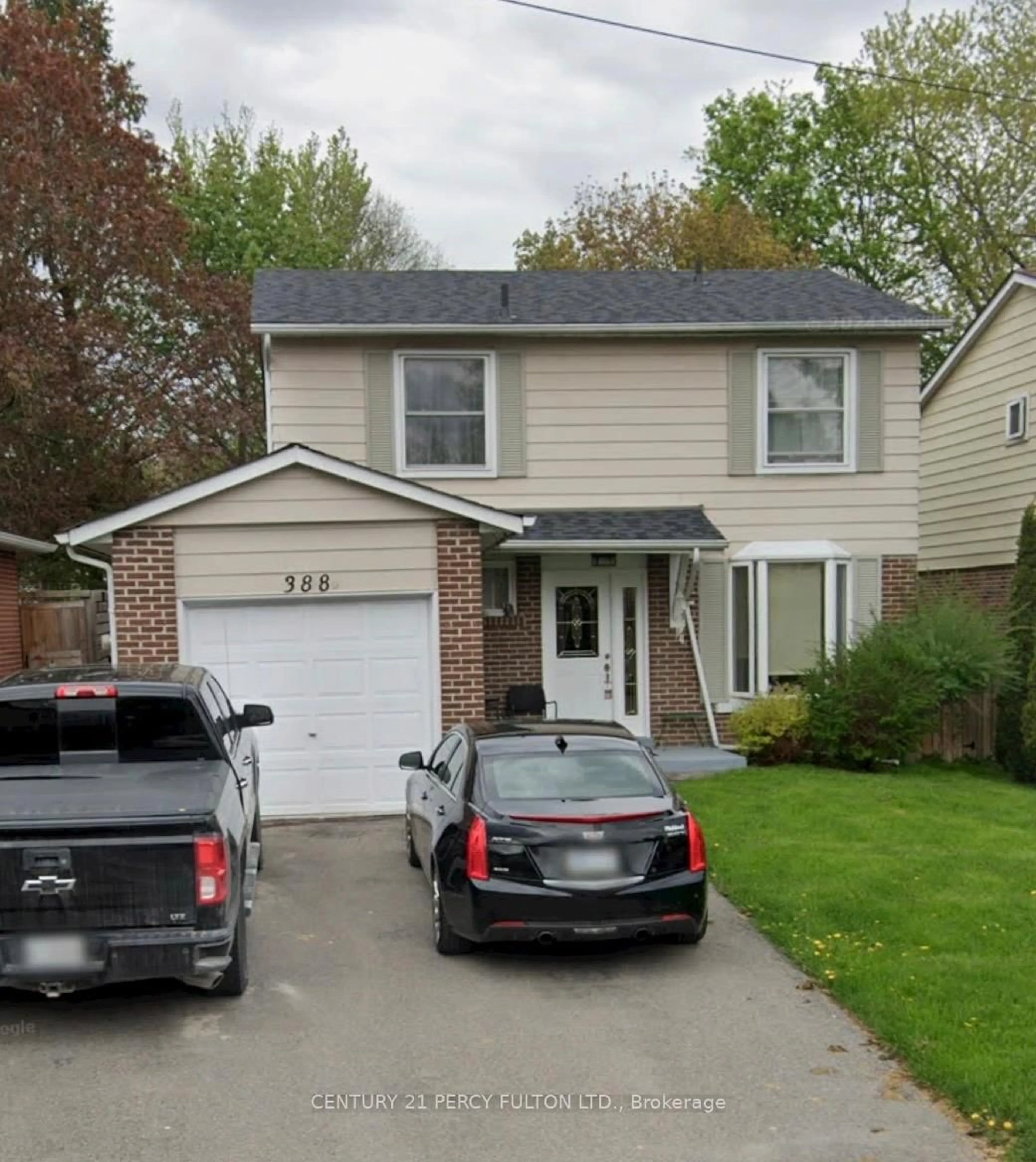 Home with vinyl exterior material, street for 388 Handley Cres, Newmarket Ontario L3Y 4T4