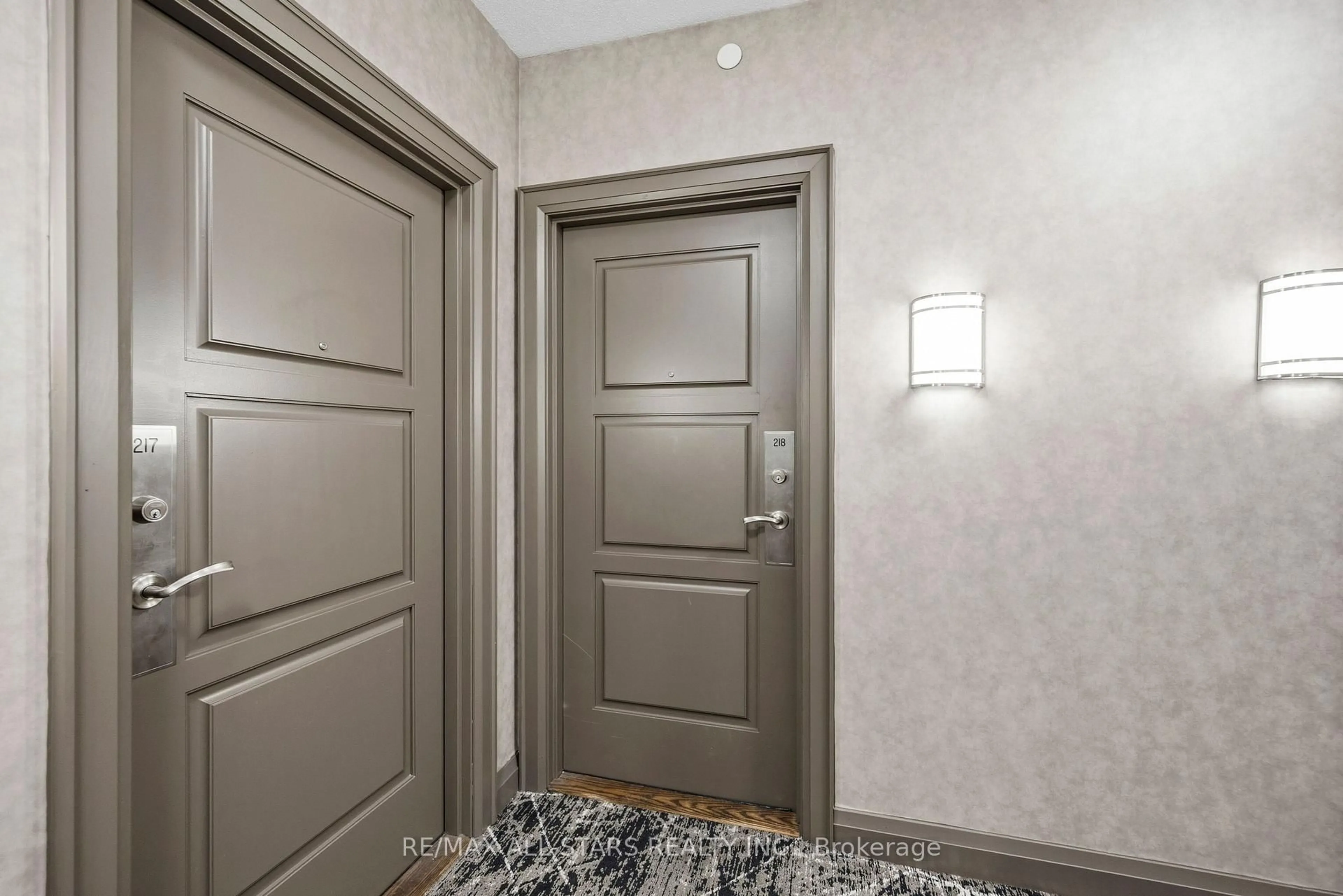 Indoor entryway for 9500 Markham Rd #218, Markham Ontario L6E 0N7