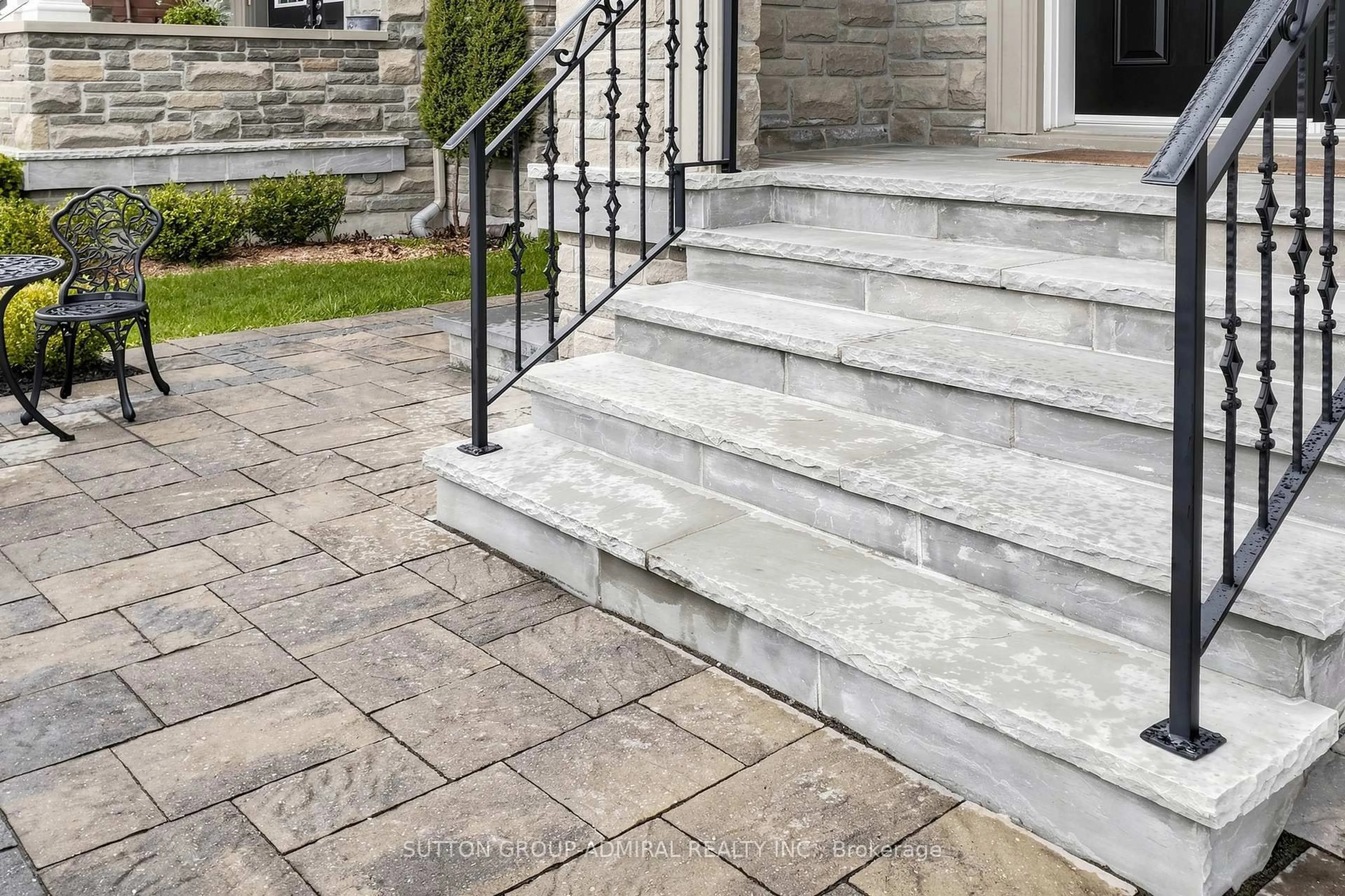 Unknown for 32 Nicort Rd, King Ontario L7B 0B6