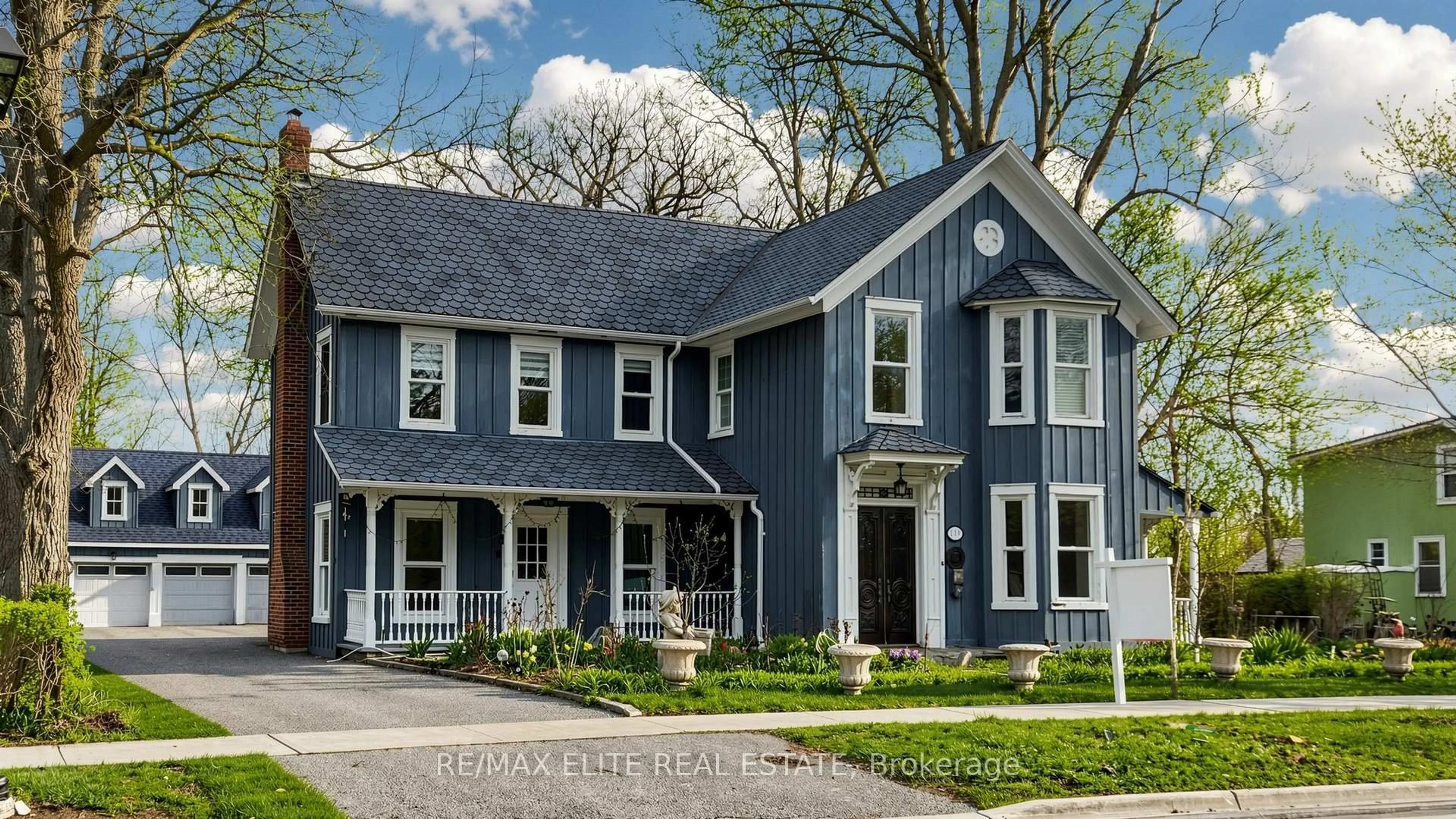 Home with vinyl exterior material, street for 109 Main St, Markham Ontario L3R 2G1
