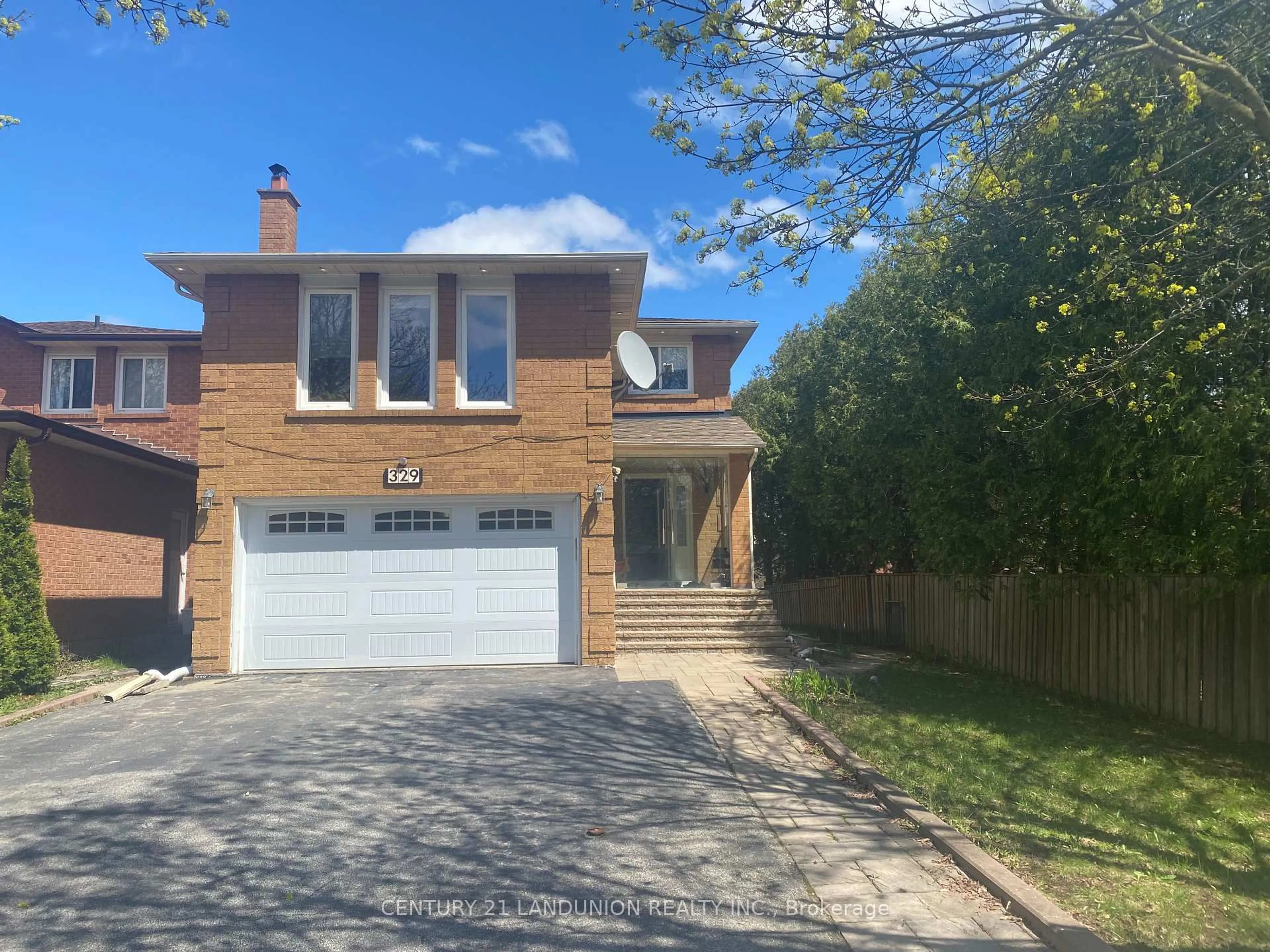 Home with brick exterior material, street for 329 Atha Ave, Richmond Hill Ontario L4C 6A8