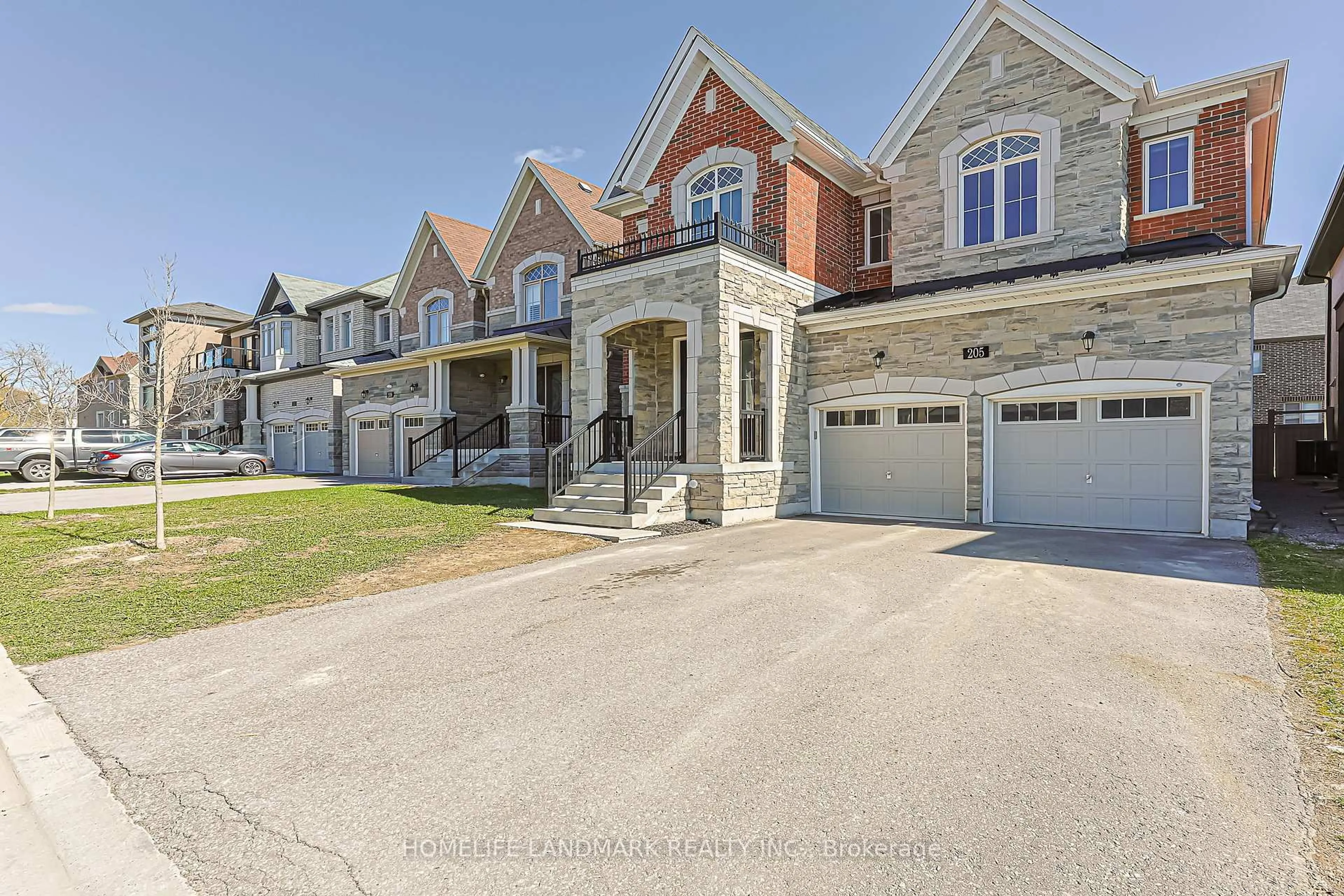 Home with brick exterior material, street for 205 Conklin Cres, Aurora Ontario L4G 0Z2