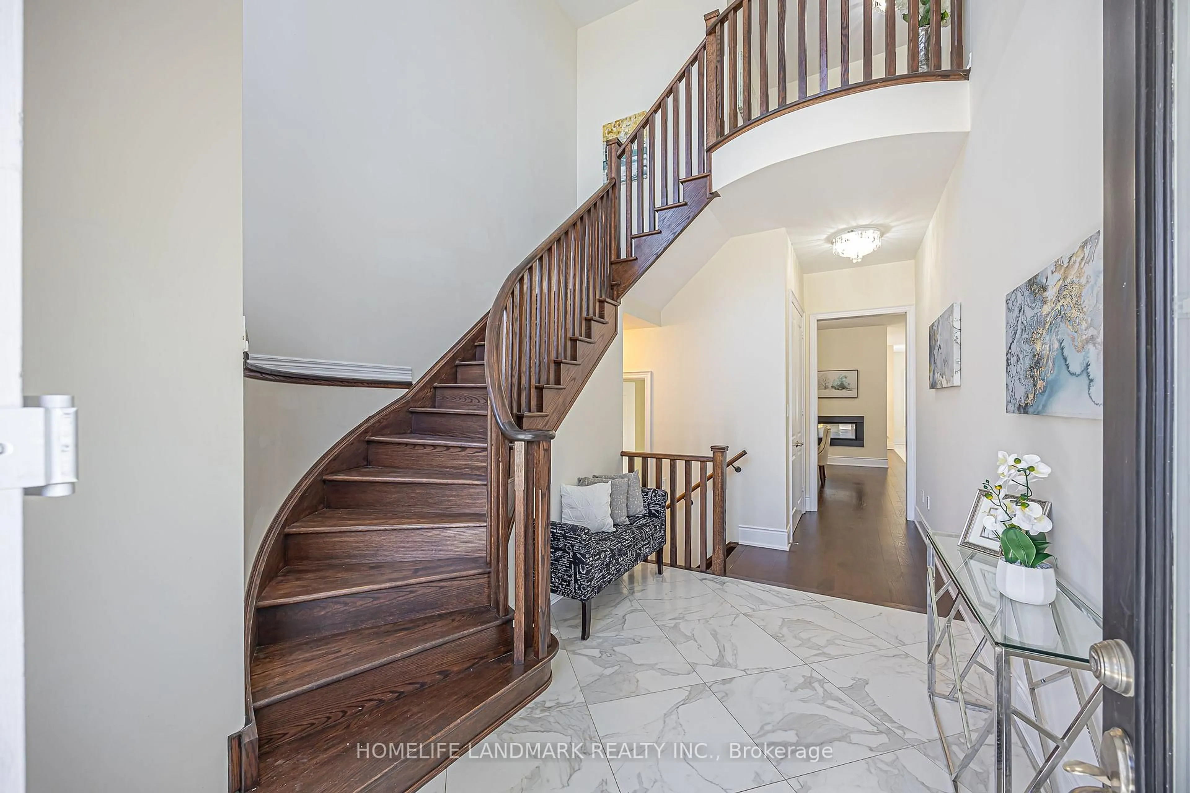 Unknown for 205 Conklin Cres, Aurora Ontario L4G 0Z2